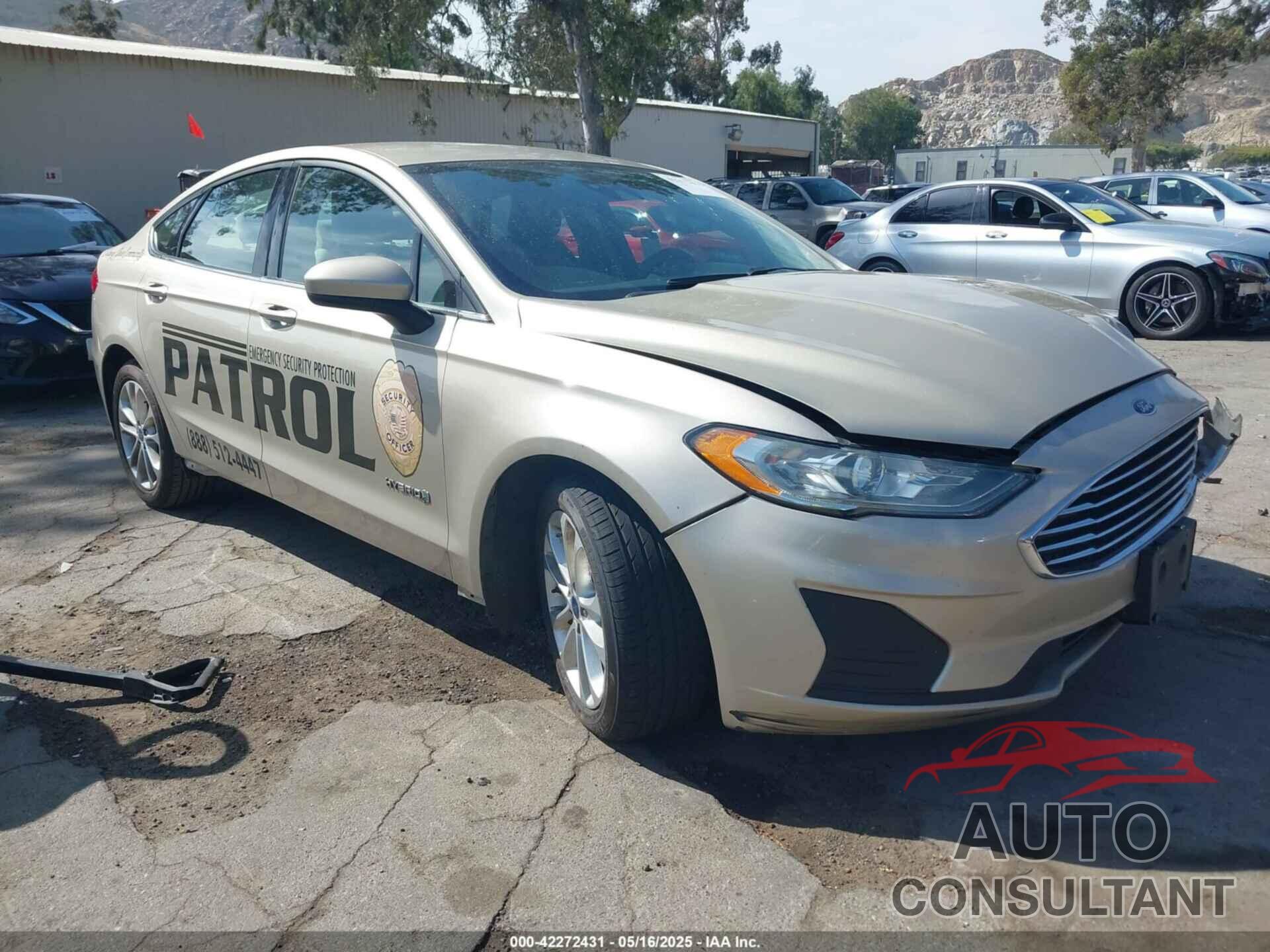 FORD FUSION HYBRID 2019 - 3FA6P0LU2KR206661