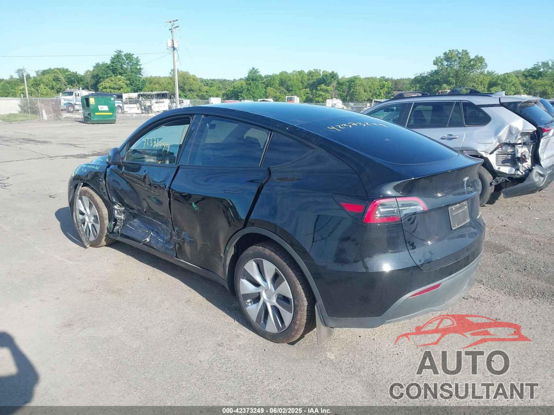 TESLA MODEL Y 2023 - 7SAYGDEE9PA198258