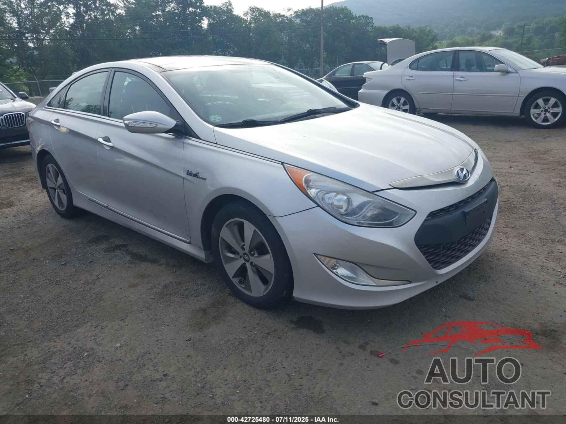 HYUNDAI SONATA HYBRID 2011 - KMHEC4A4XBA006953