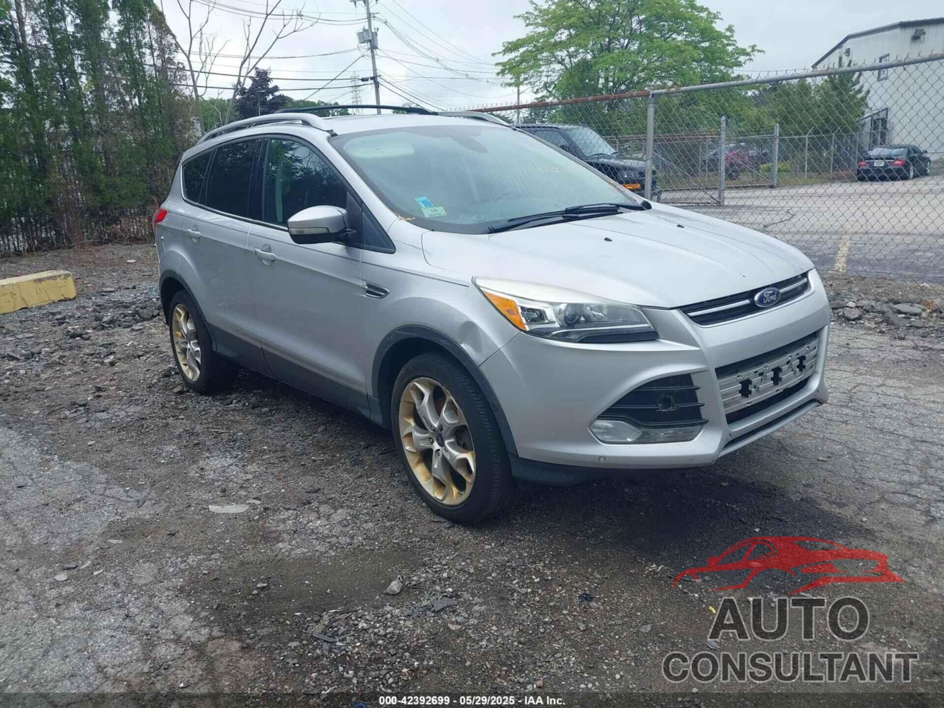FORD ESCAPE 2013 - 1FMCU9J94DUD63365