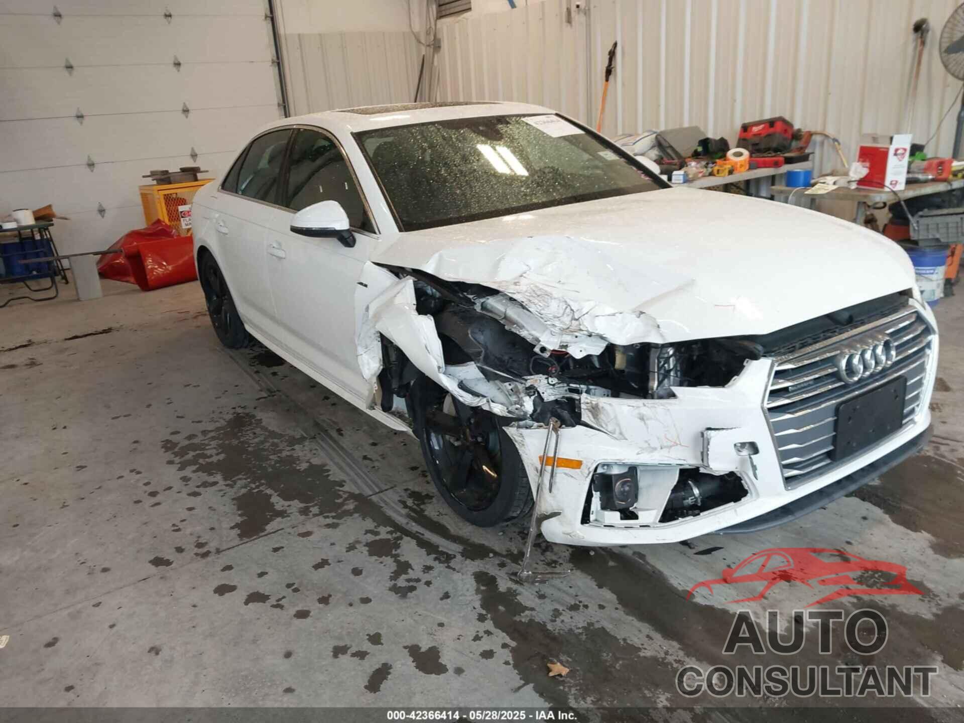 AUDI A4 2019 - WAUDNAF48KN006036