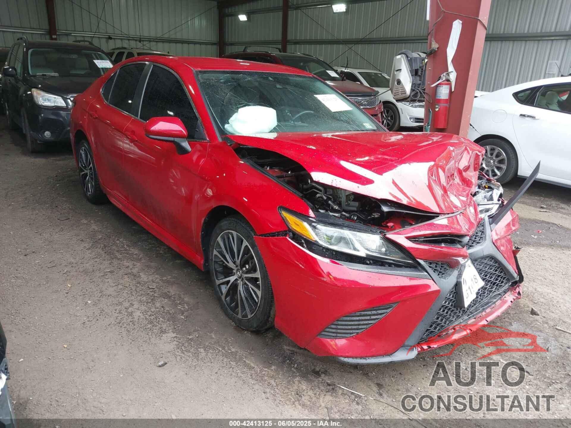 TOYOTA CAMRY 2019 - 4T1B11HK0KU163434