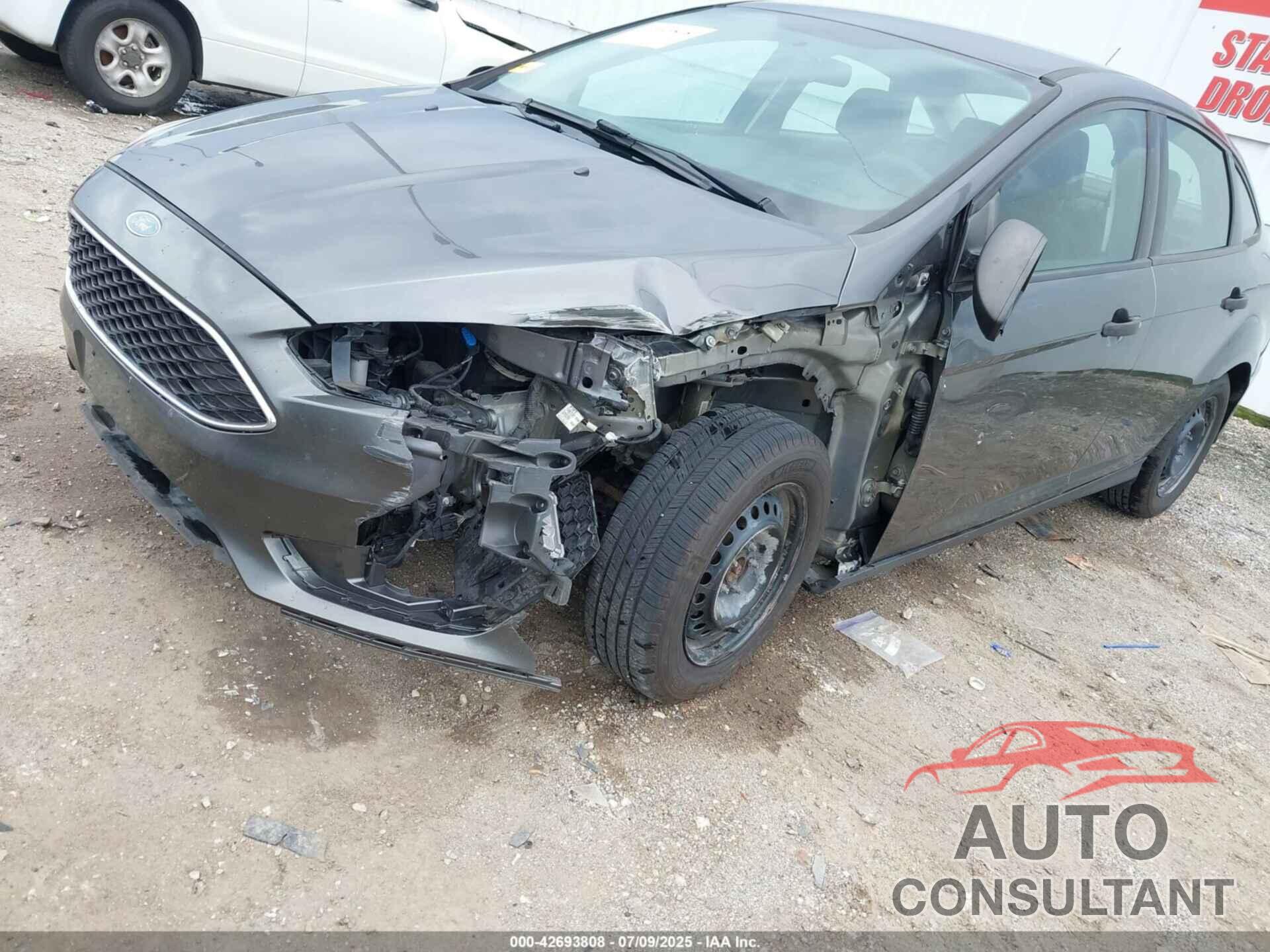 FORD FOCUS 2018 - 1FADP3E21JL244125