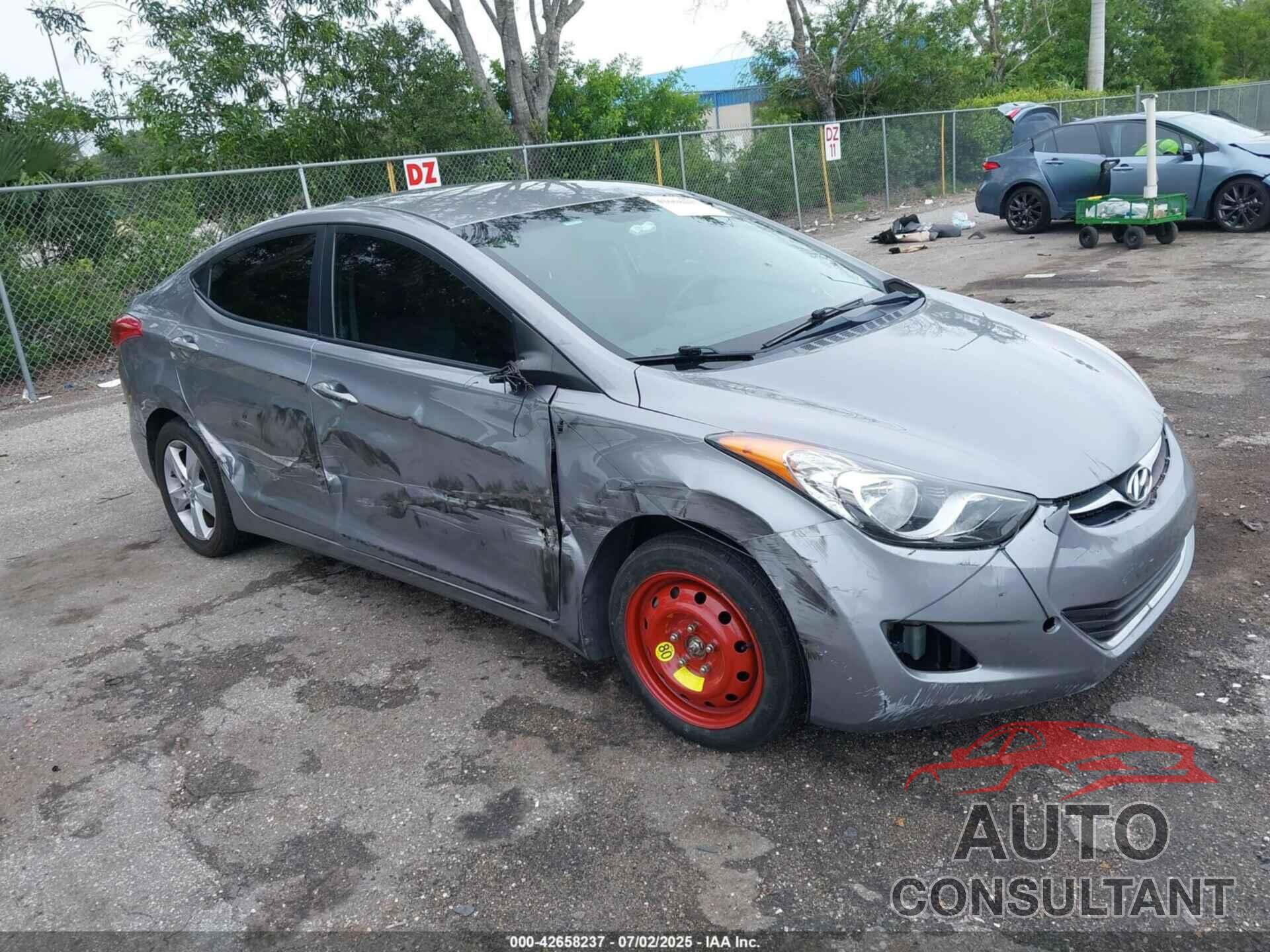 HYUNDAI ELANTRA 2012 - KMHDH4AEXCU294169