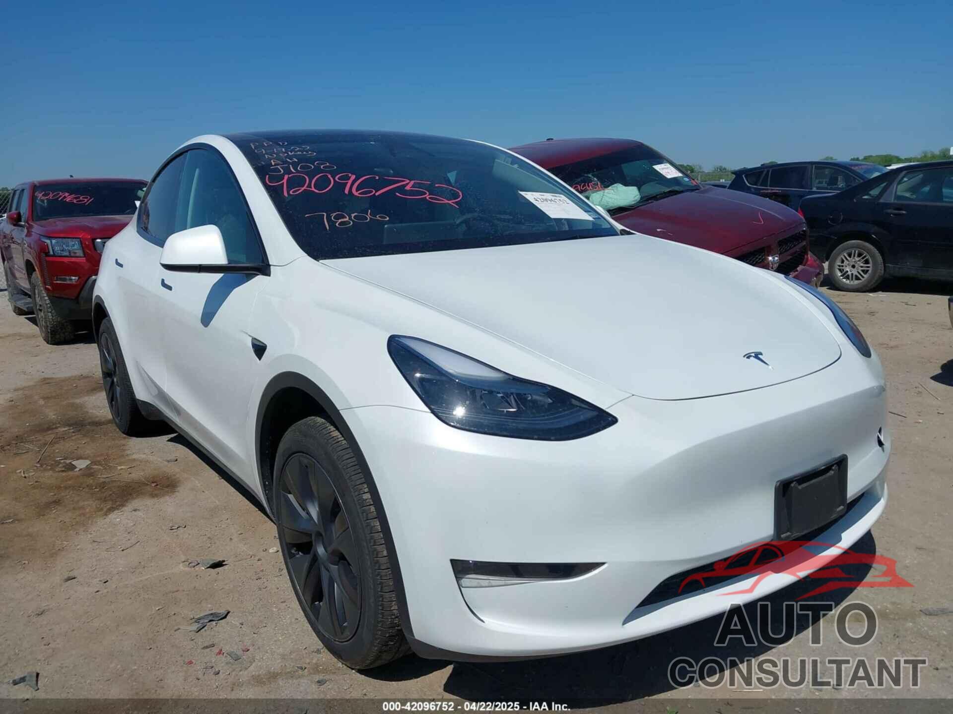 TESLA MODEL Y 2024 - 7SAYGDED0RA327806
