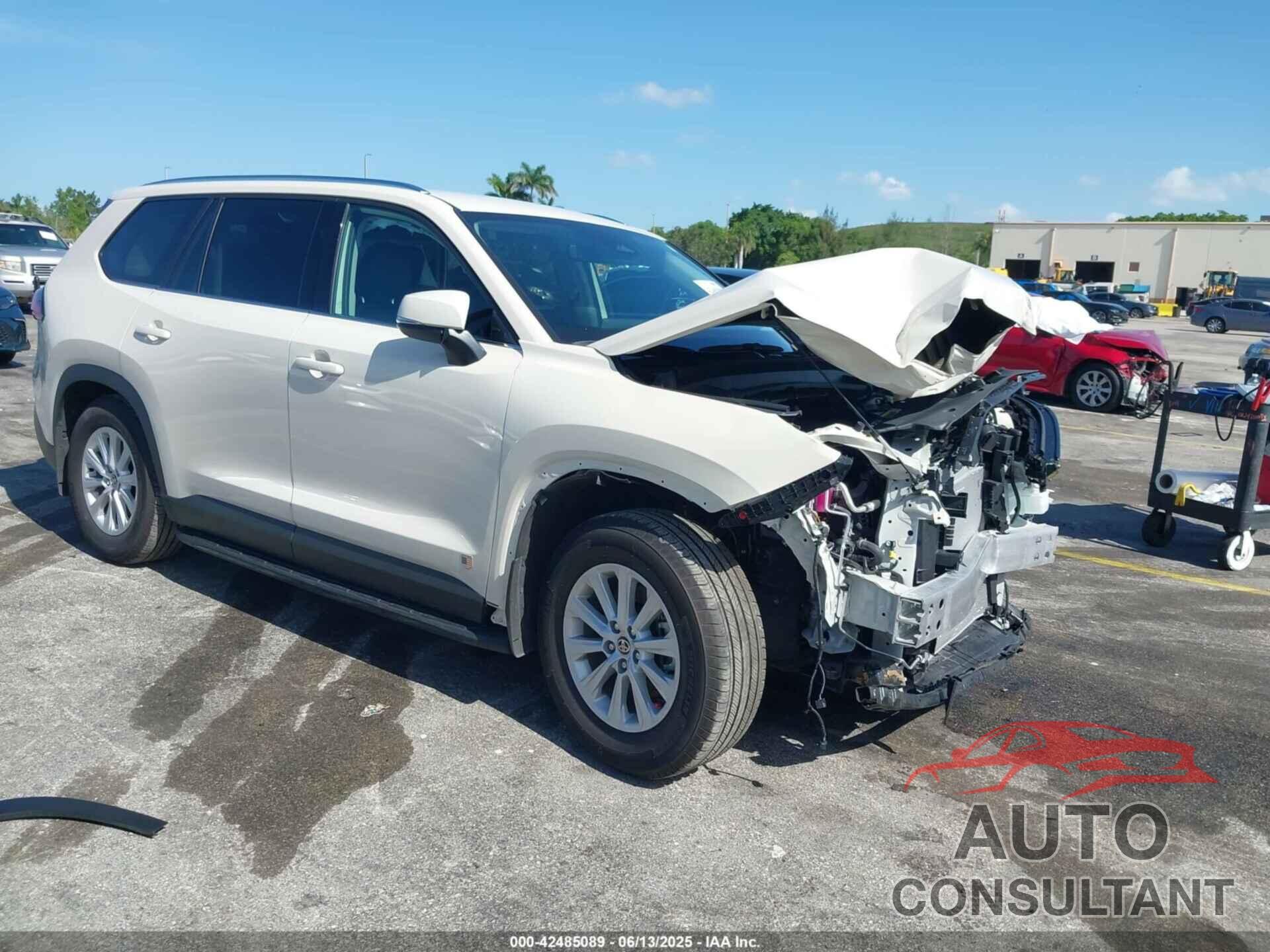 TOYOTA GRAND HIGHLANDER 2024 - 5TDAAAA52RS018446
