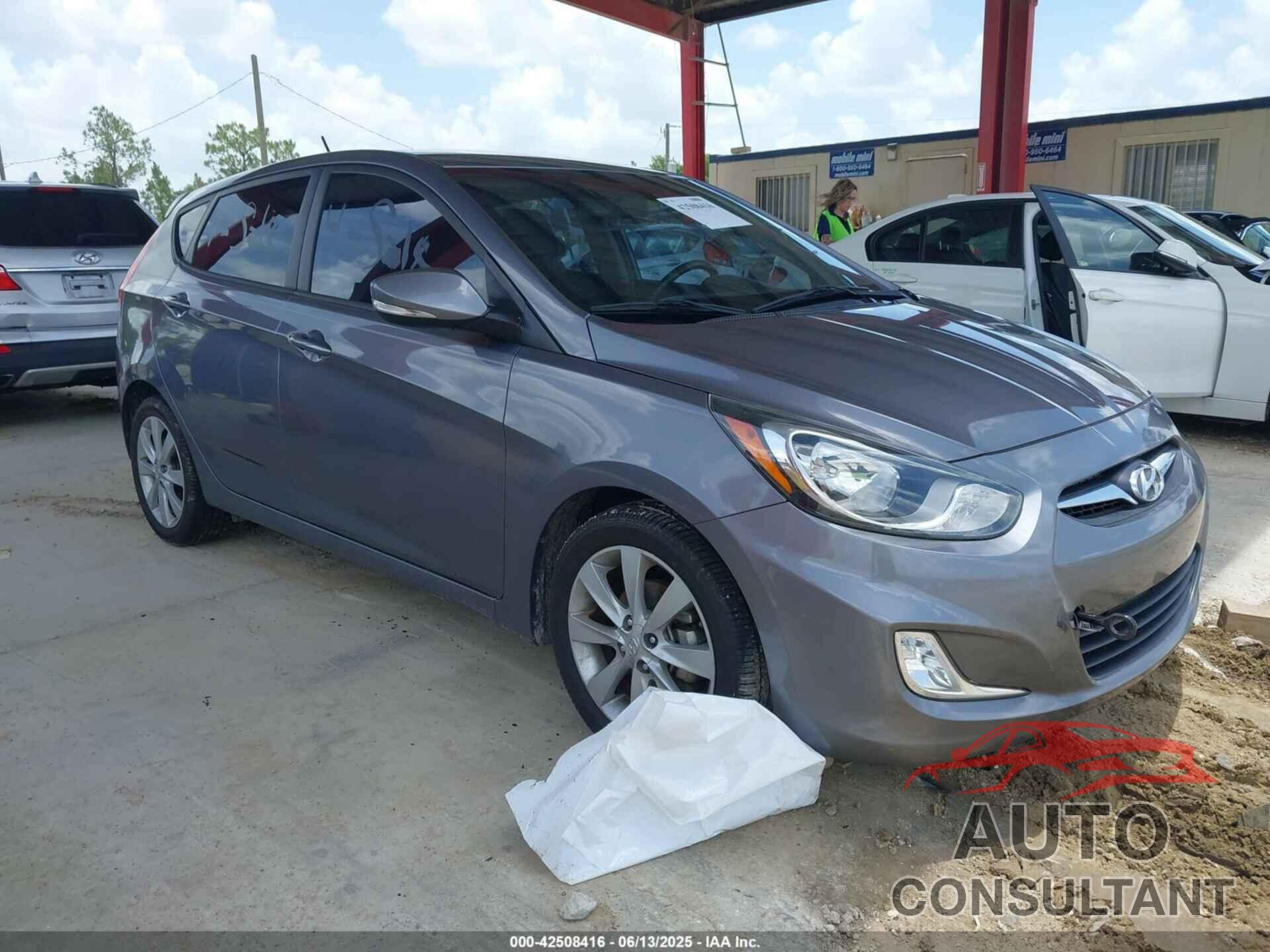 HYUNDAI ACCENT 2013 - KMHCU5AE8DU137383