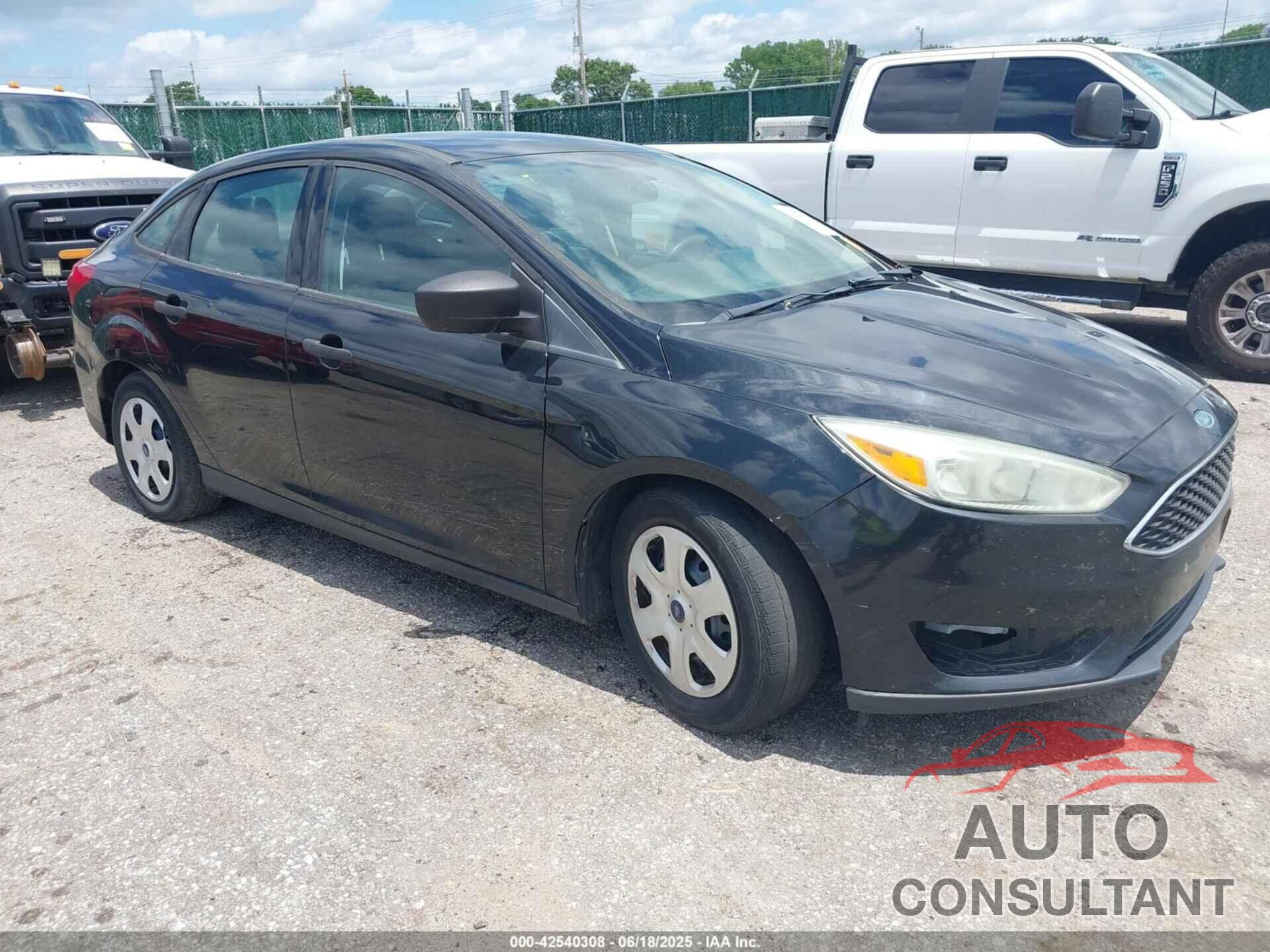 FORD FOCUS 2015 - 1FADP3E29FL210652