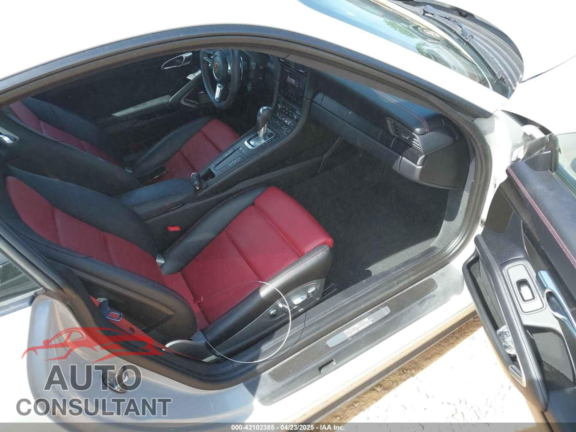 PORSCHE 911 2018 - WP0AB2A98JS123719
