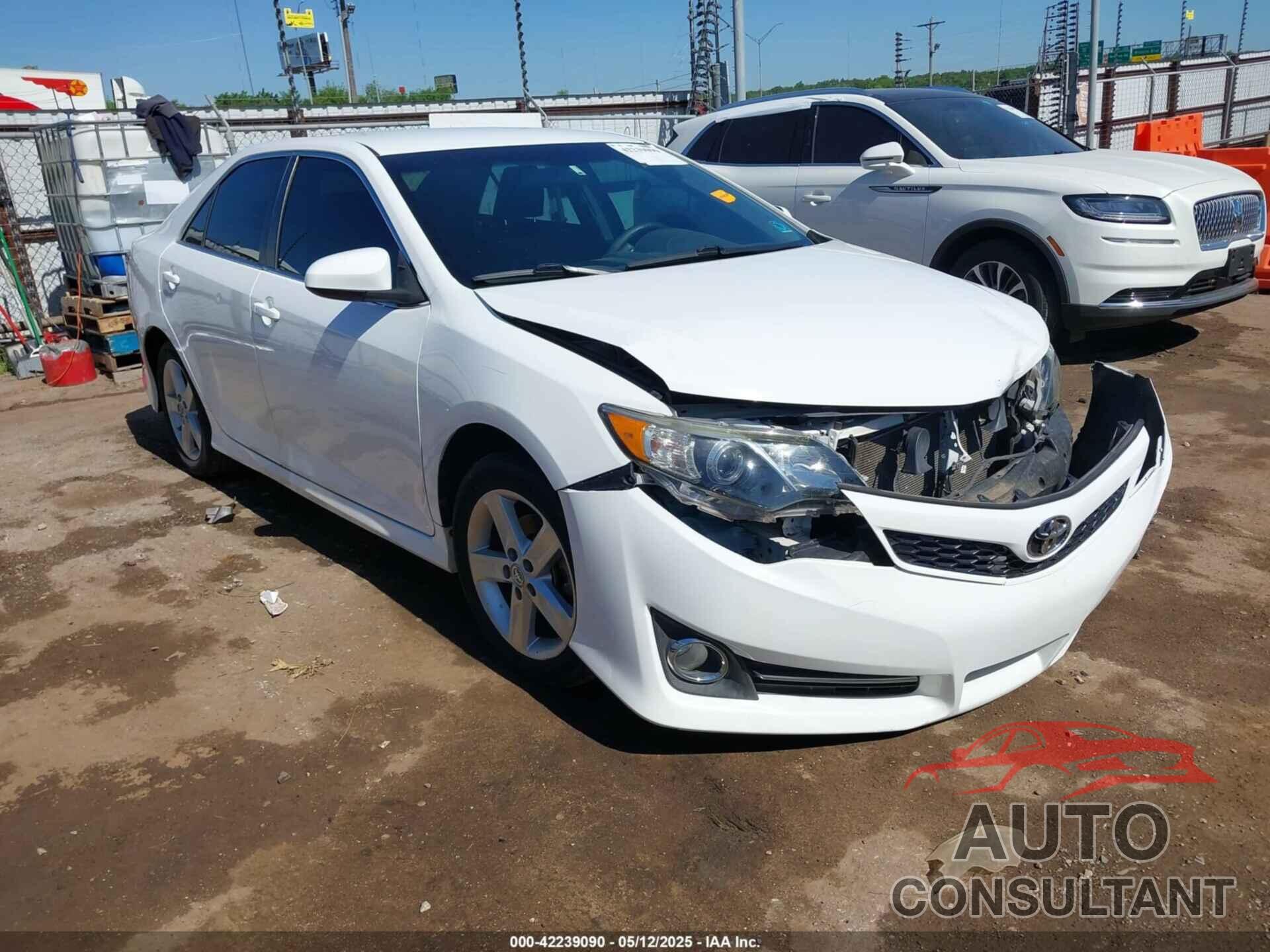 TOYOTA CAMRY 2014 - 4T1BF1FK4EU443849