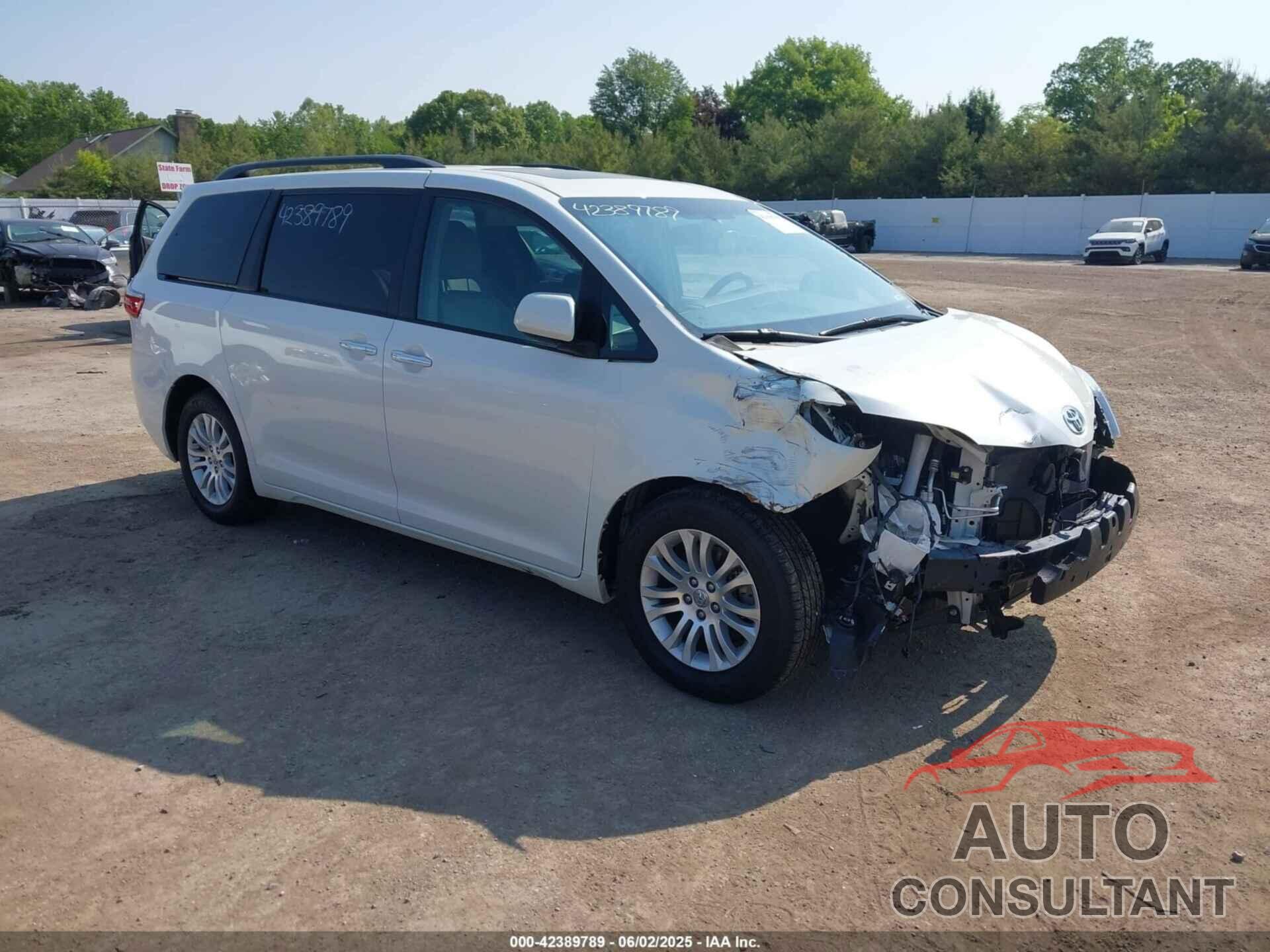 TOYOTA SIENNA 2017 - 5TDYZ3DC8HS787173