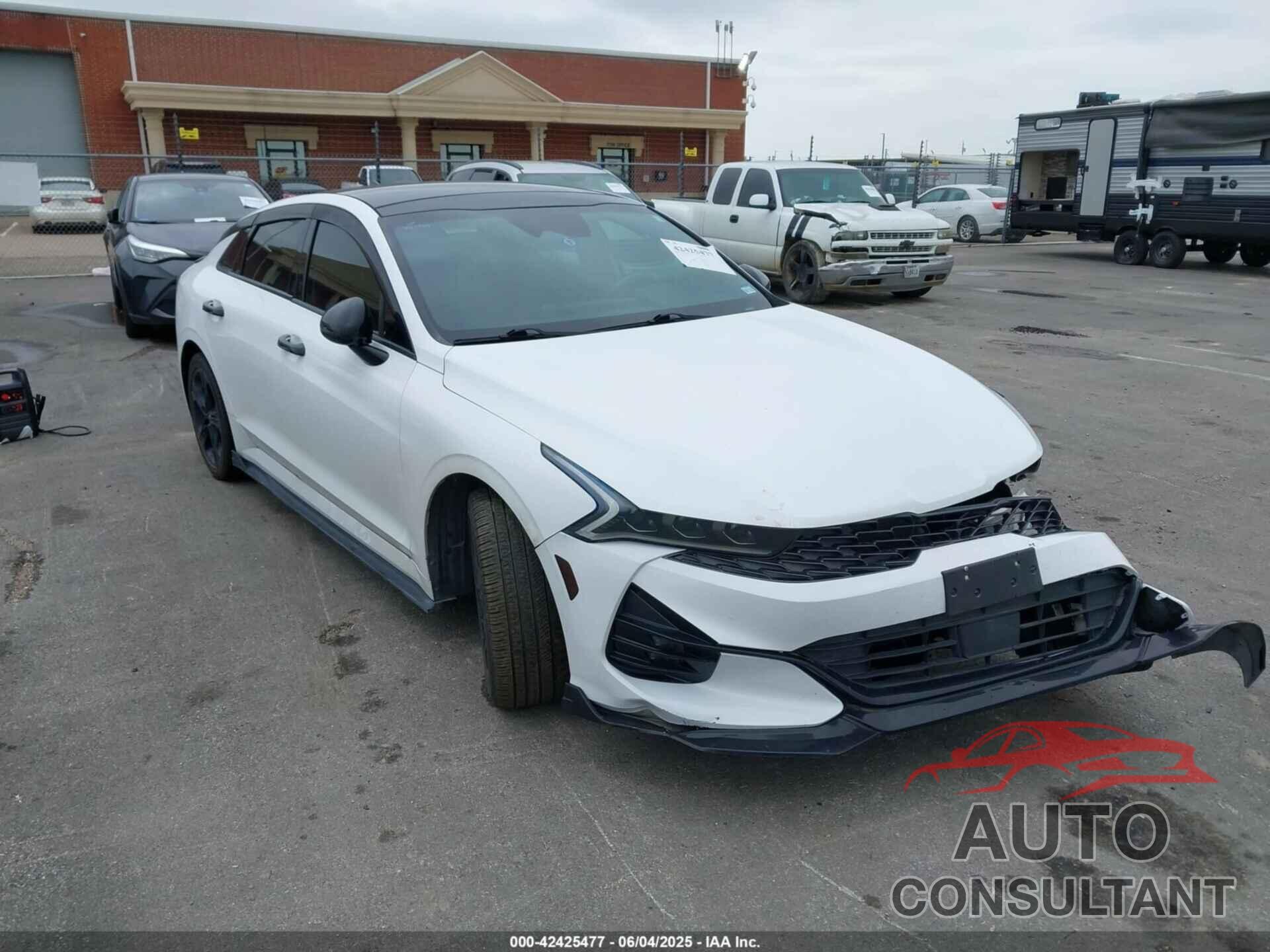 KIA K5 2022 - 5XXG64J26NG162175