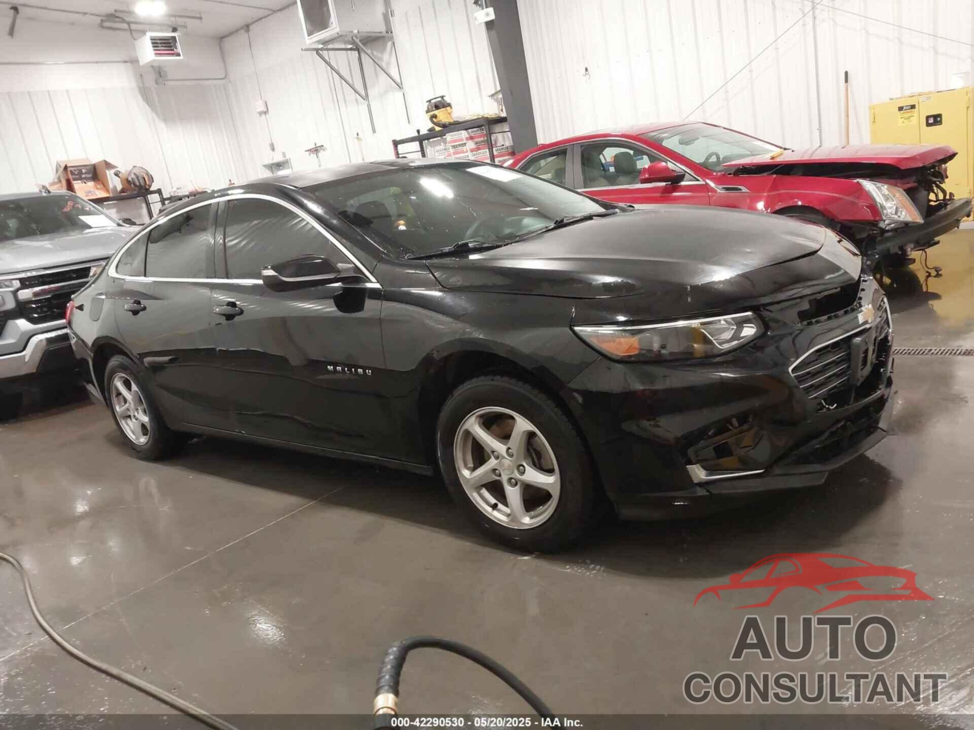 CHEVROLET MALIBU 2017 - 1G1ZE5ST3HF212969