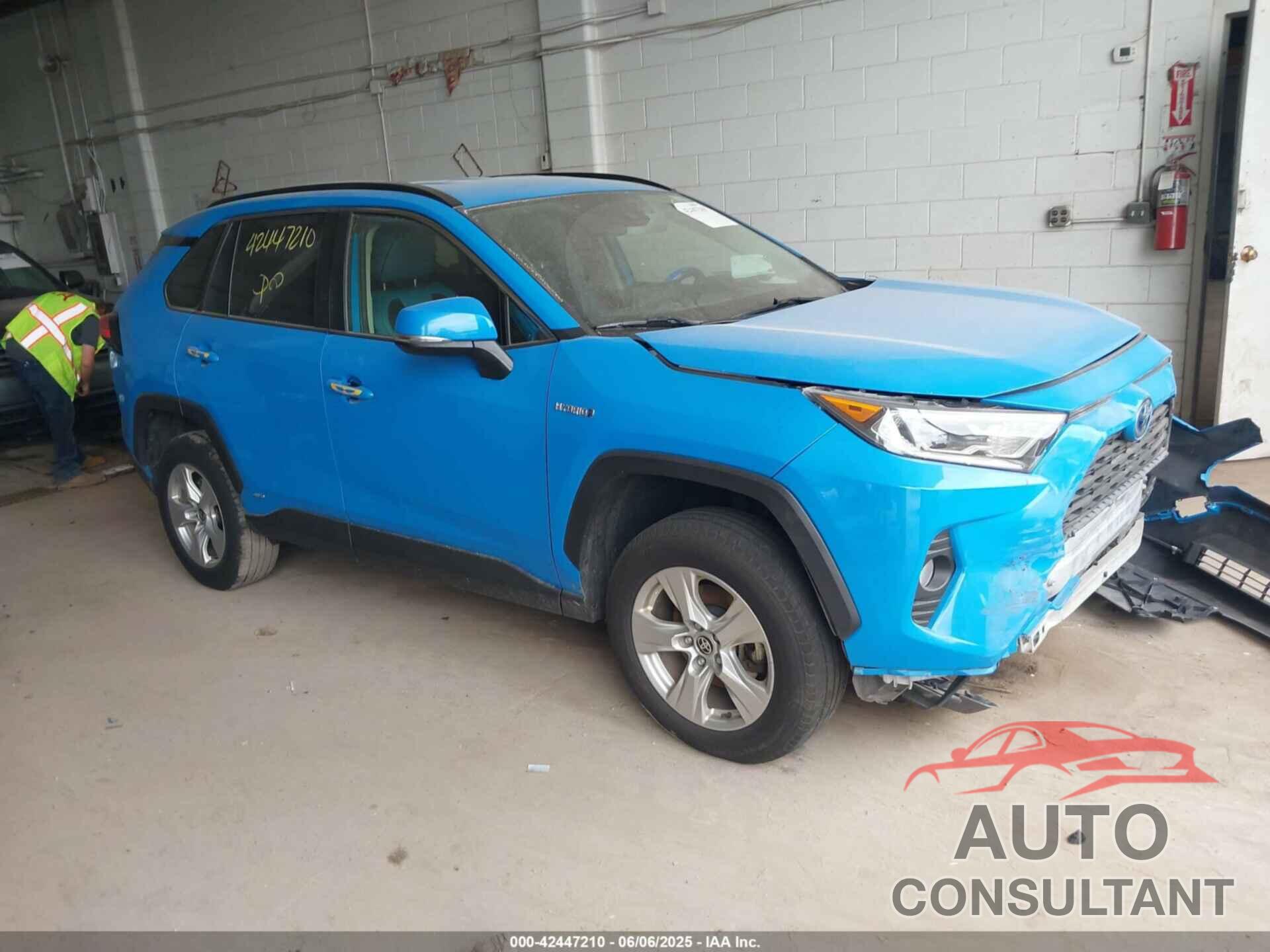 TOYOTA RAV4 HYBRID 2021 - JTMRWRFVXMD115121