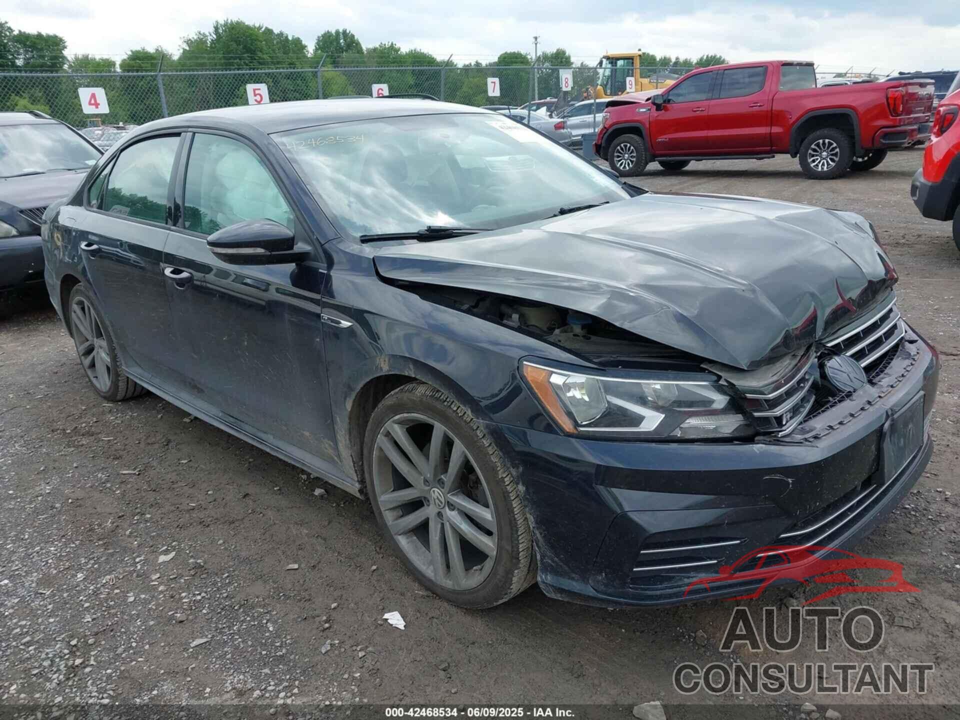 VOLKSWAGEN PASSAT 2018 - 1VWAA7A34JC033891