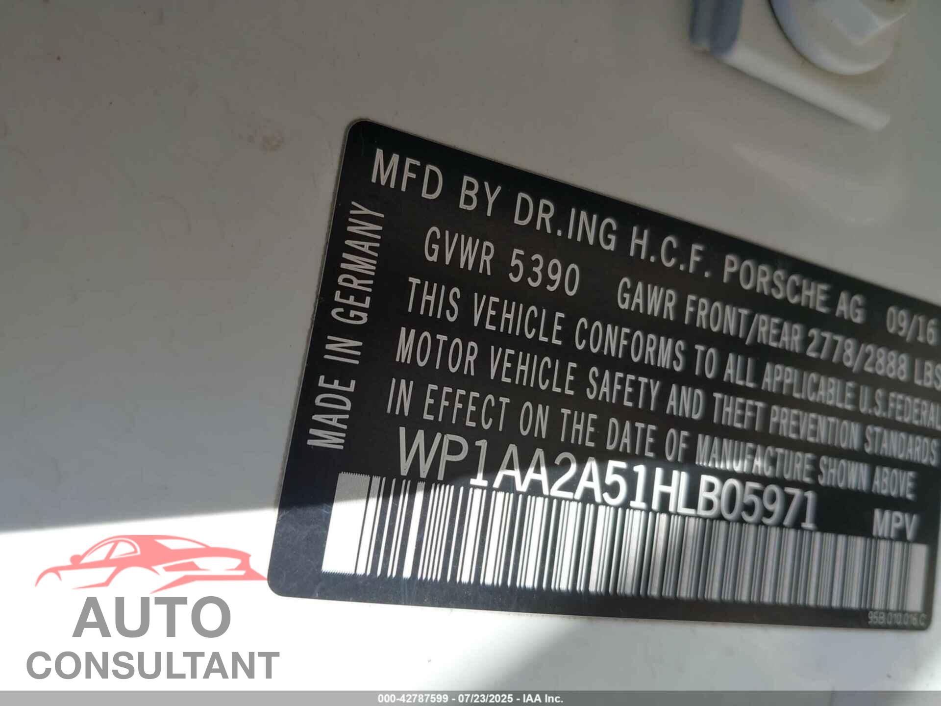 PORSCHE MACAN 2017 - WP1AA2A51HLB05971