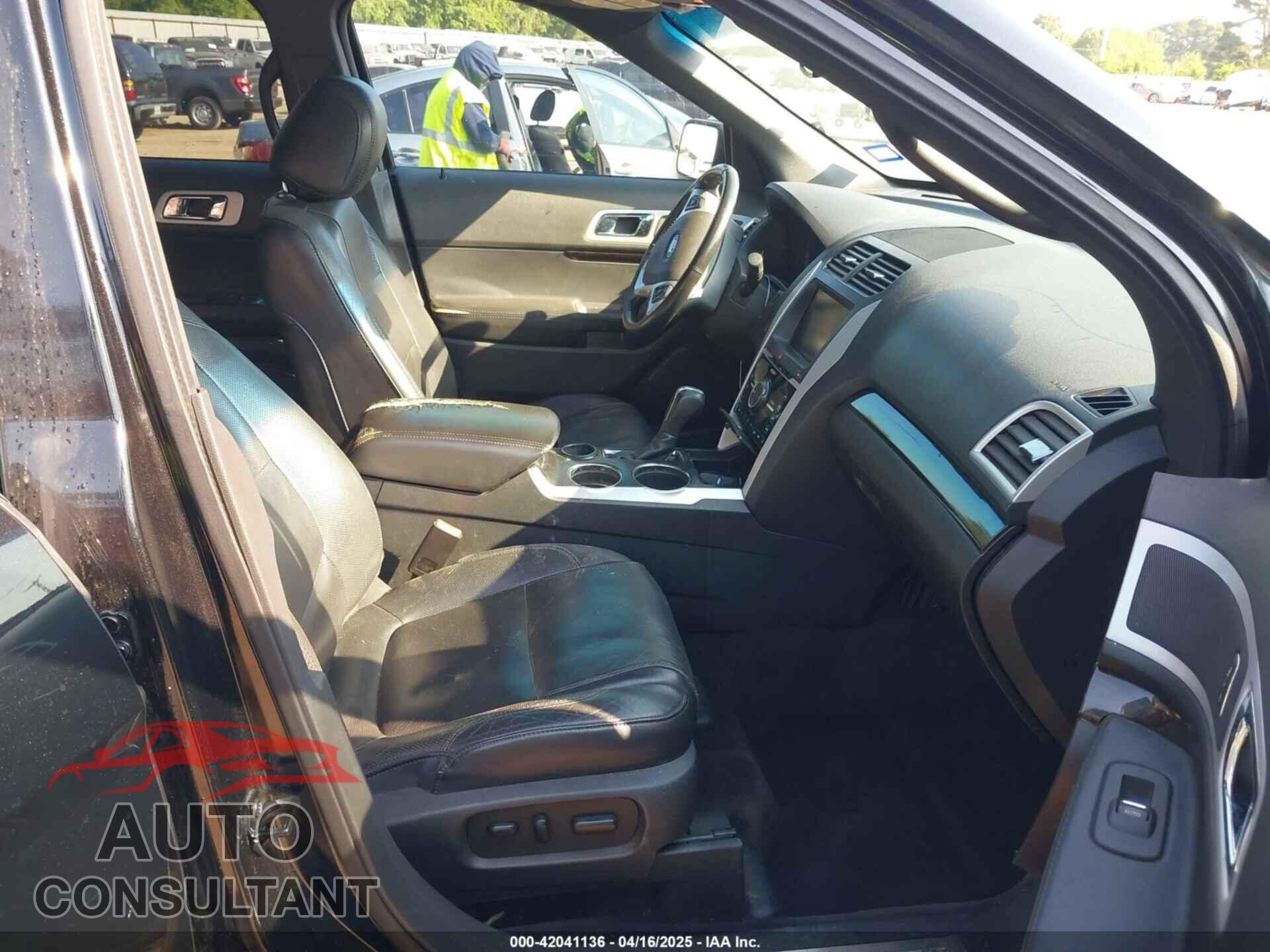FORD EXPLORER 2013 - 1FM5K7F89DGA37515