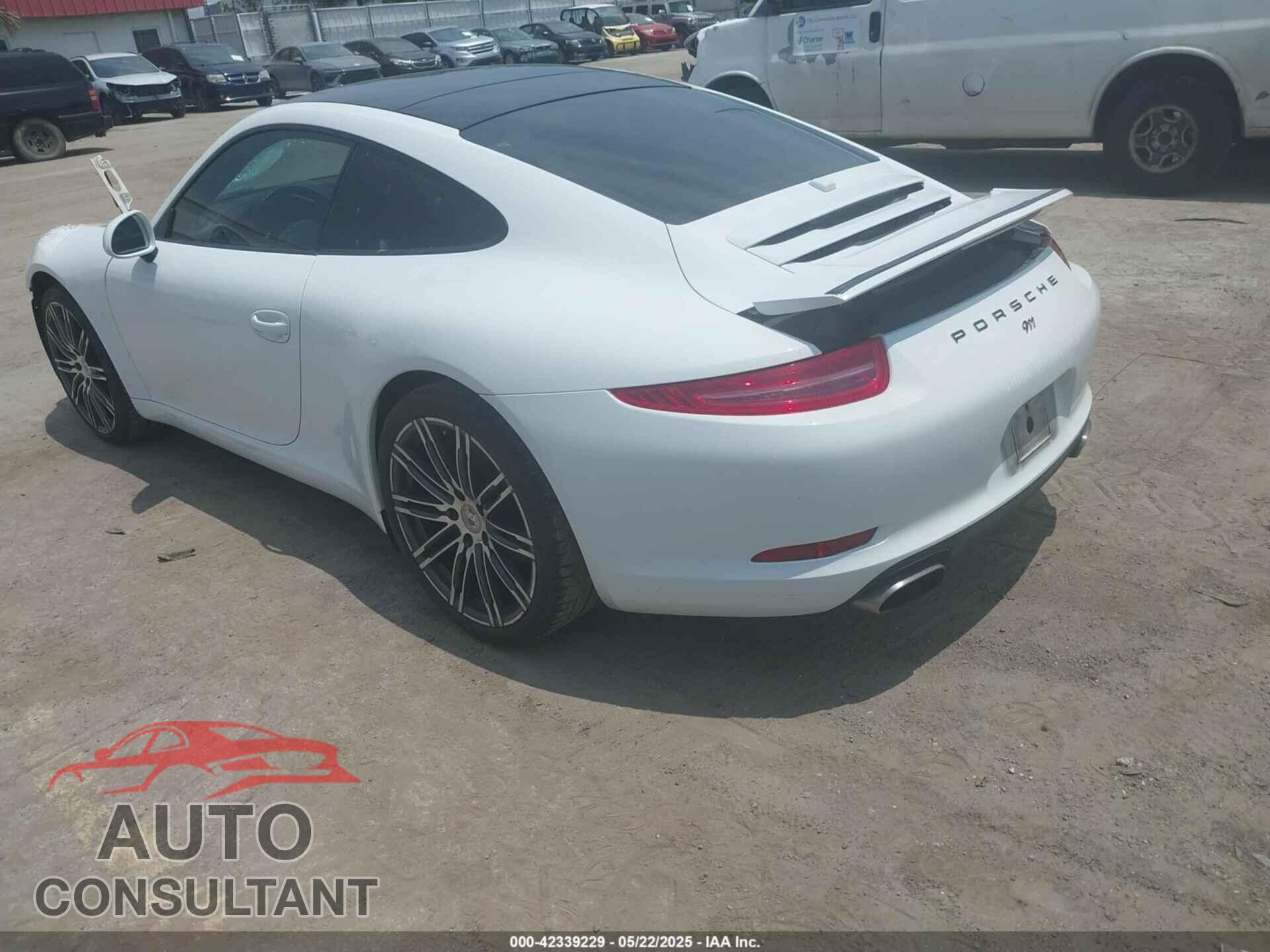 PORSCHE 911 2015 - WP0AA2A90FS100123