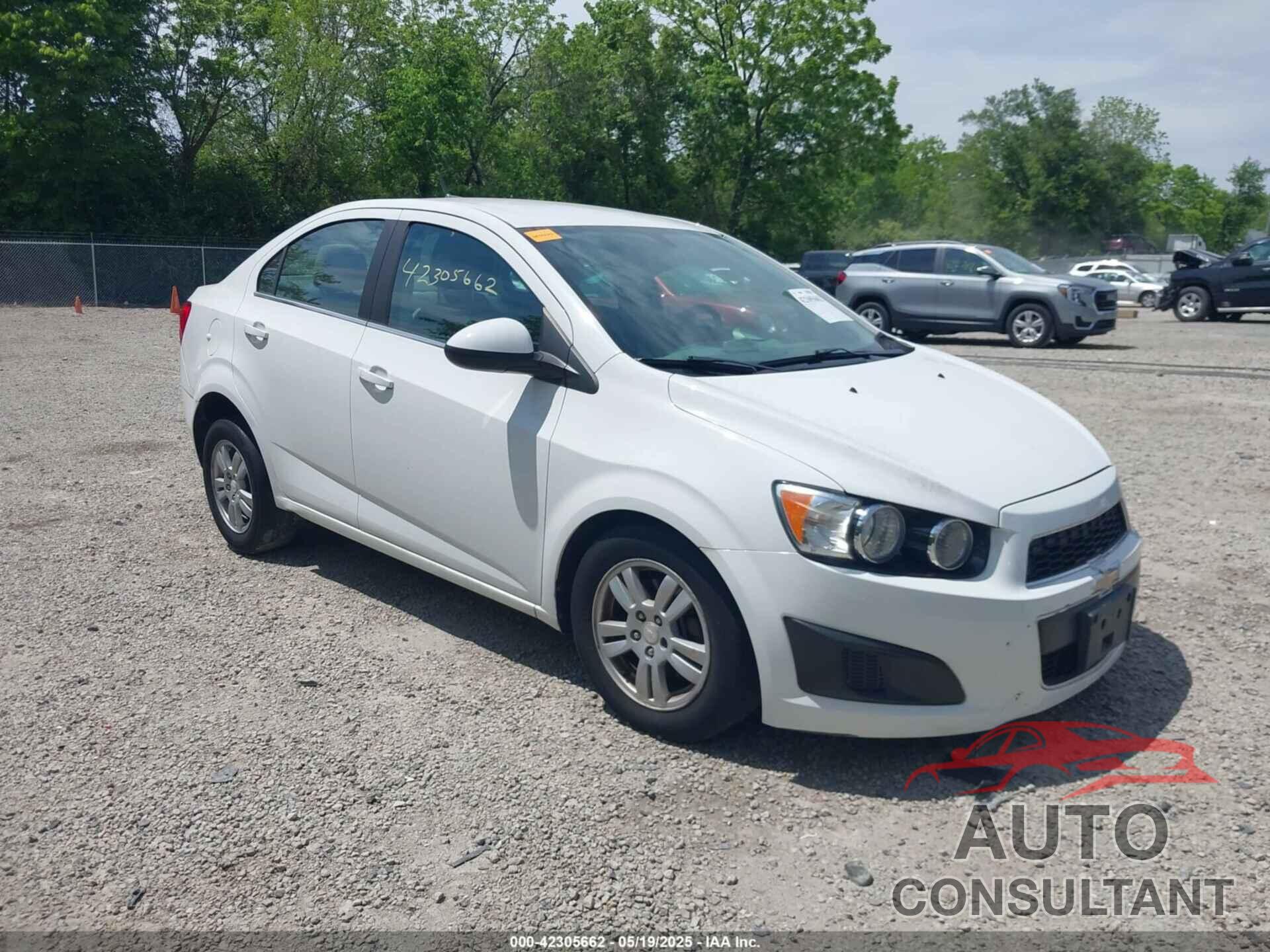 CHEVROLET SONIC 2014 - 1G1JC5SH5E4187031