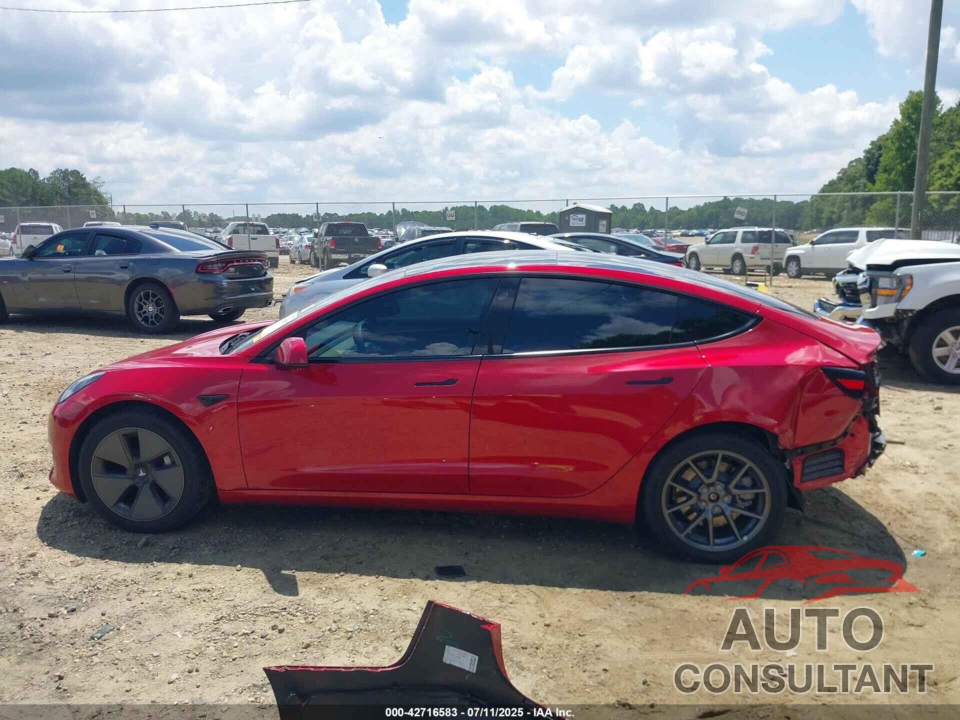 TESLA MODEL 3 2021 - 5YJ3E1EBXMF045100