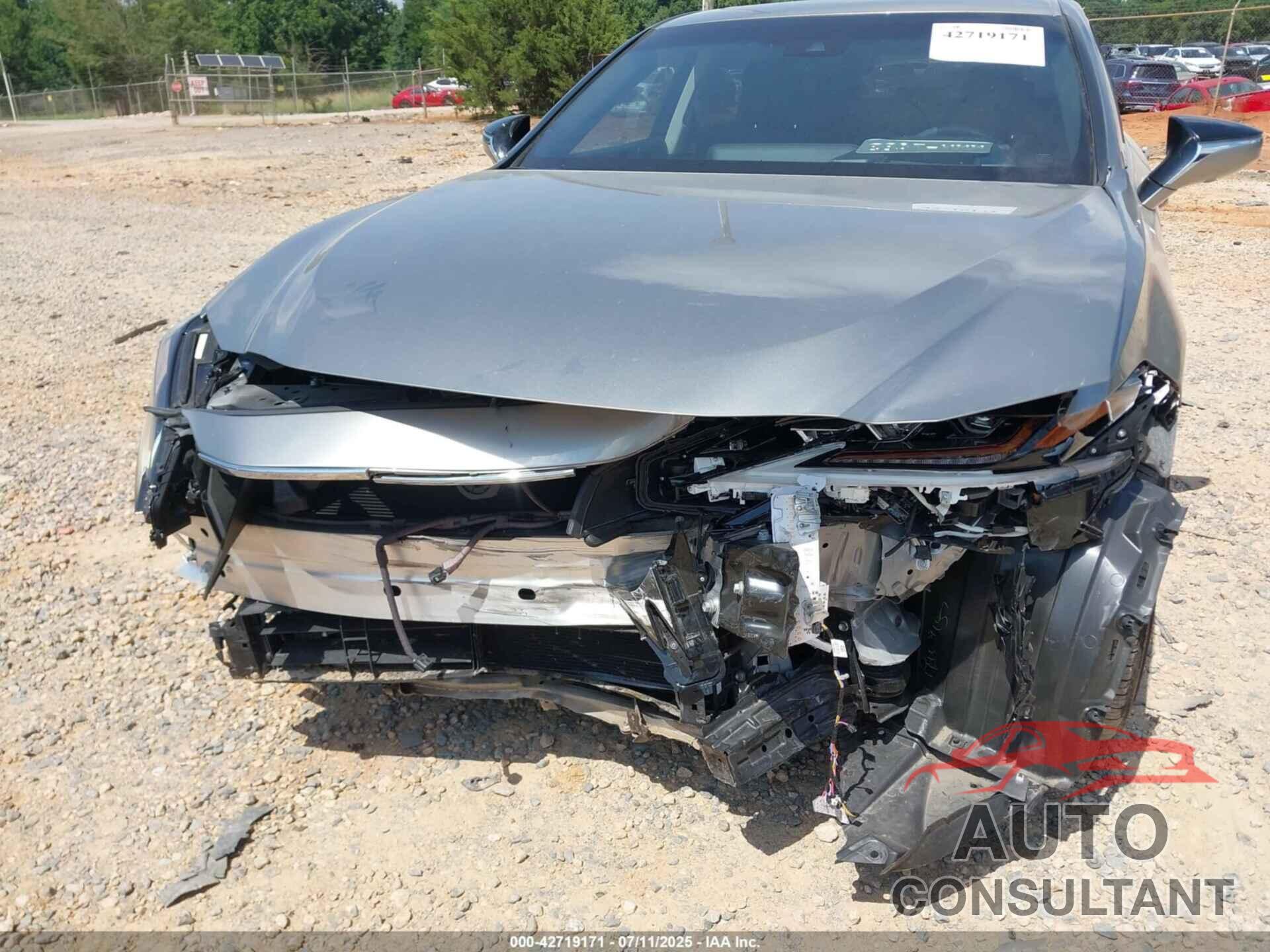 LEXUS ES 300H 2019 - JTHB21B17K2051760