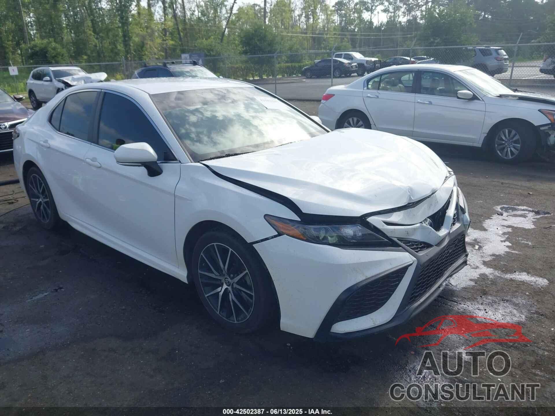 TOYOTA CAMRY 2023 - 4T1G11AK0PU735562