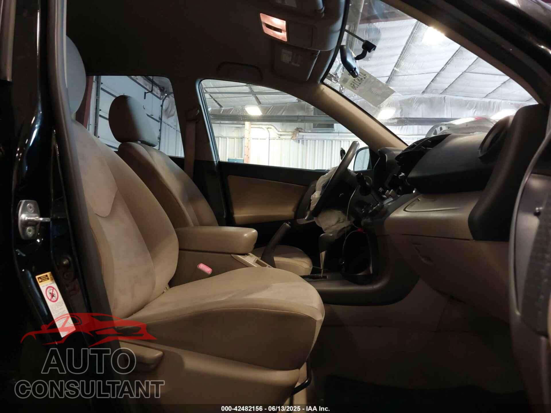TOYOTA RAV4 2010 - JTMBF4DV2AD022595