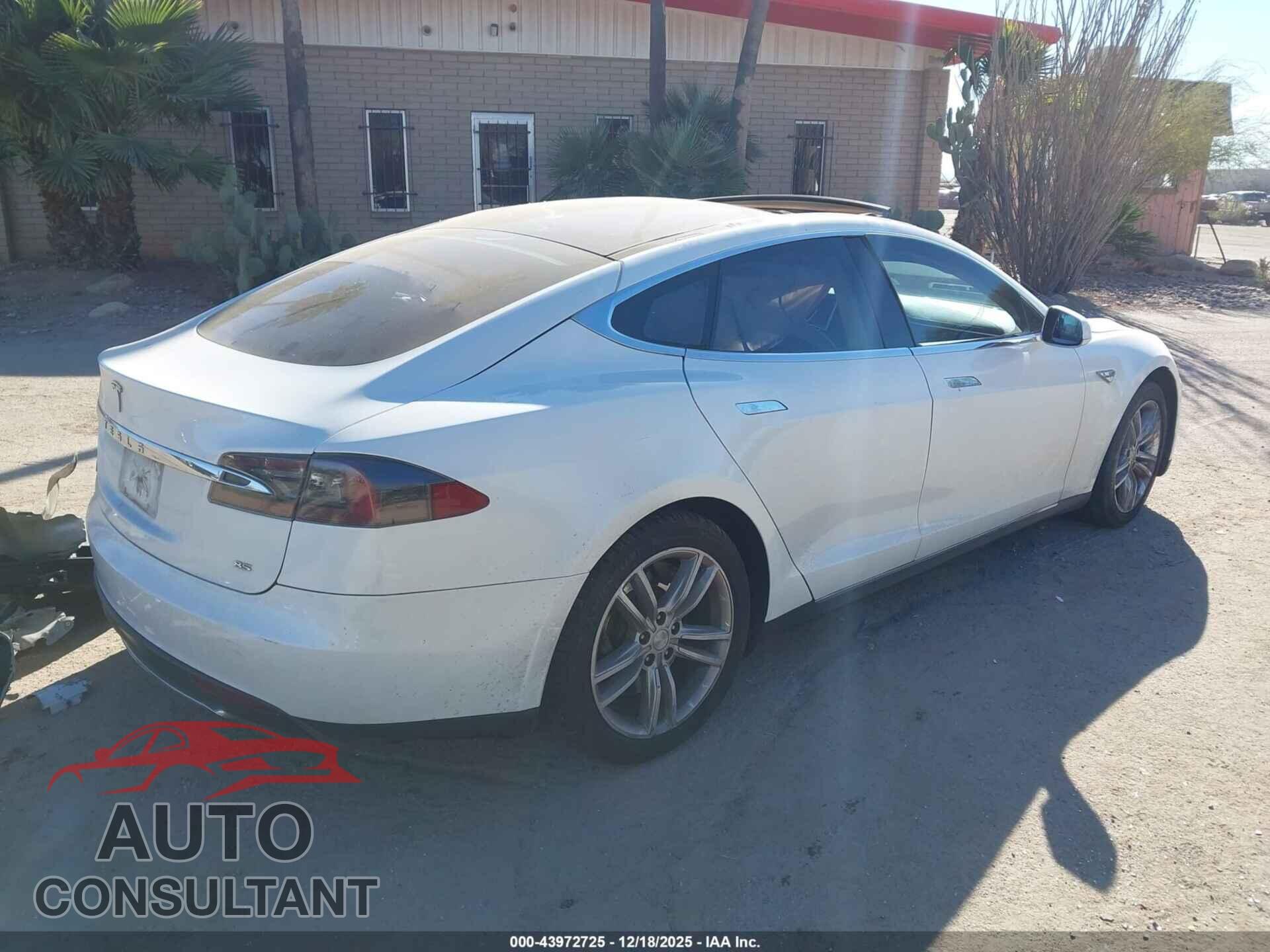 TESLA MODEL S 2013 - 5YJSA1DN9DFP04061