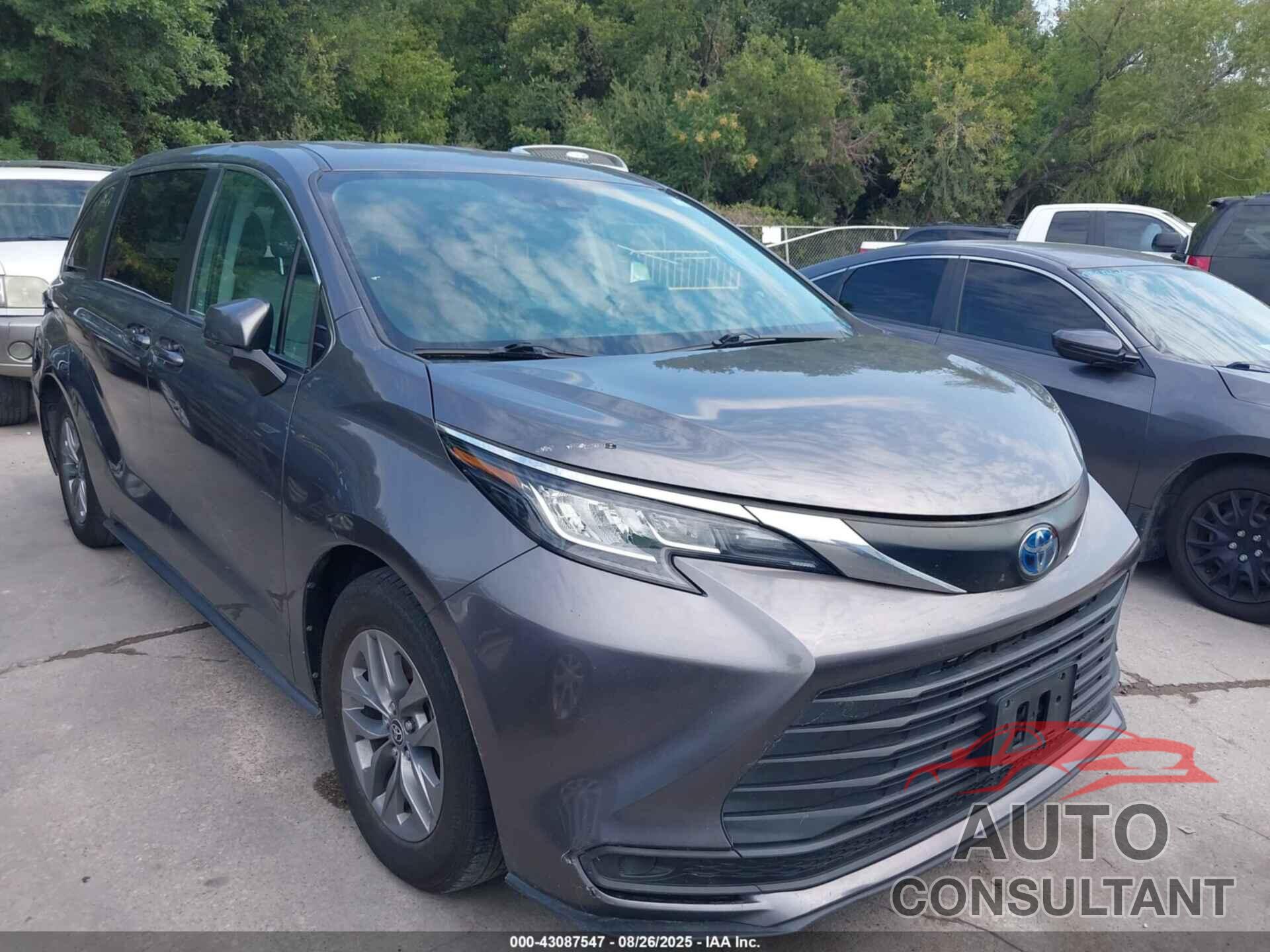TOYOTA SIENNA 2023 - 5TDKSKFC2PS075368
