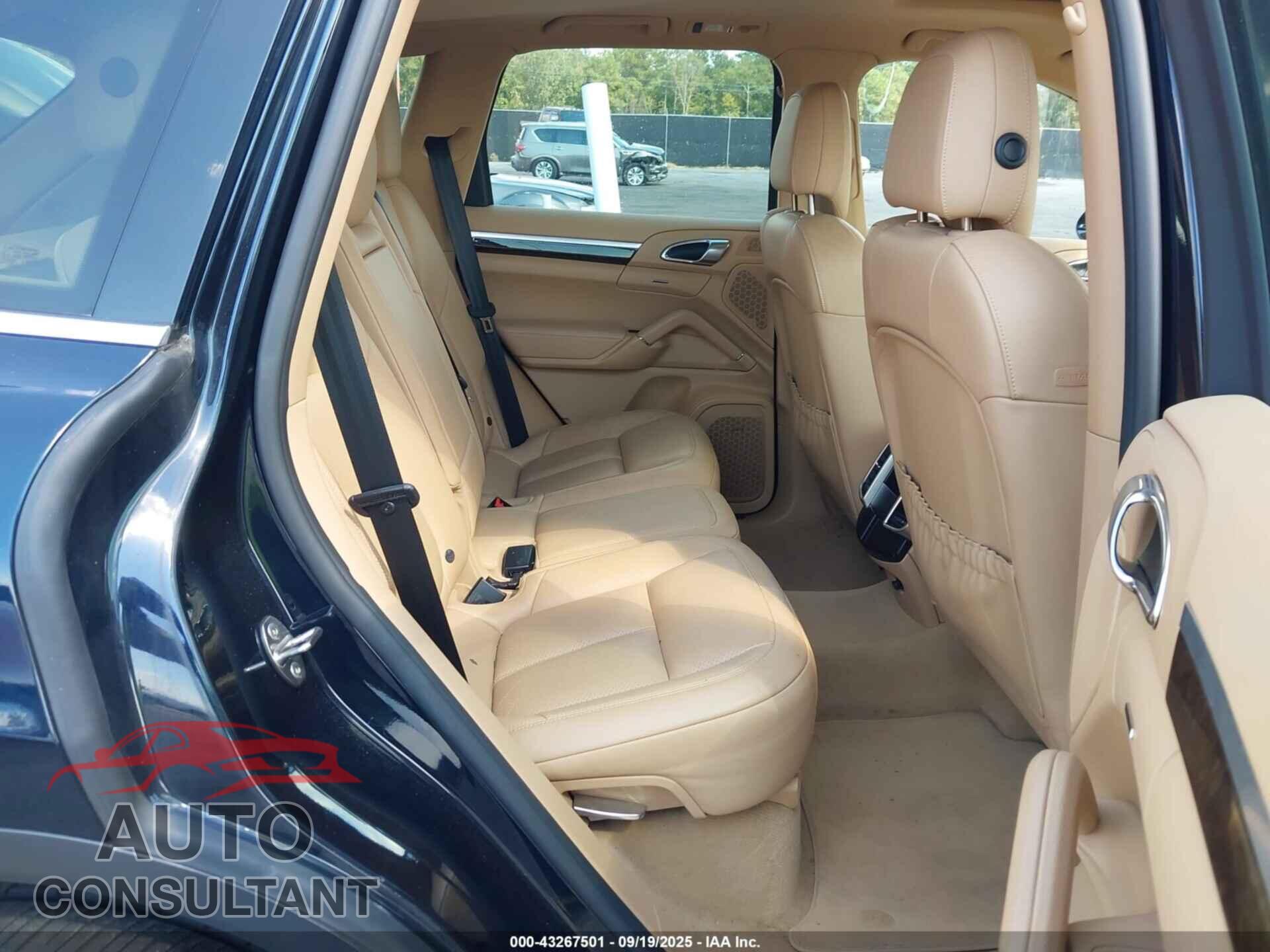 PORSCHE CAYENNE 2016 - WP1AA2A2XGLA00611