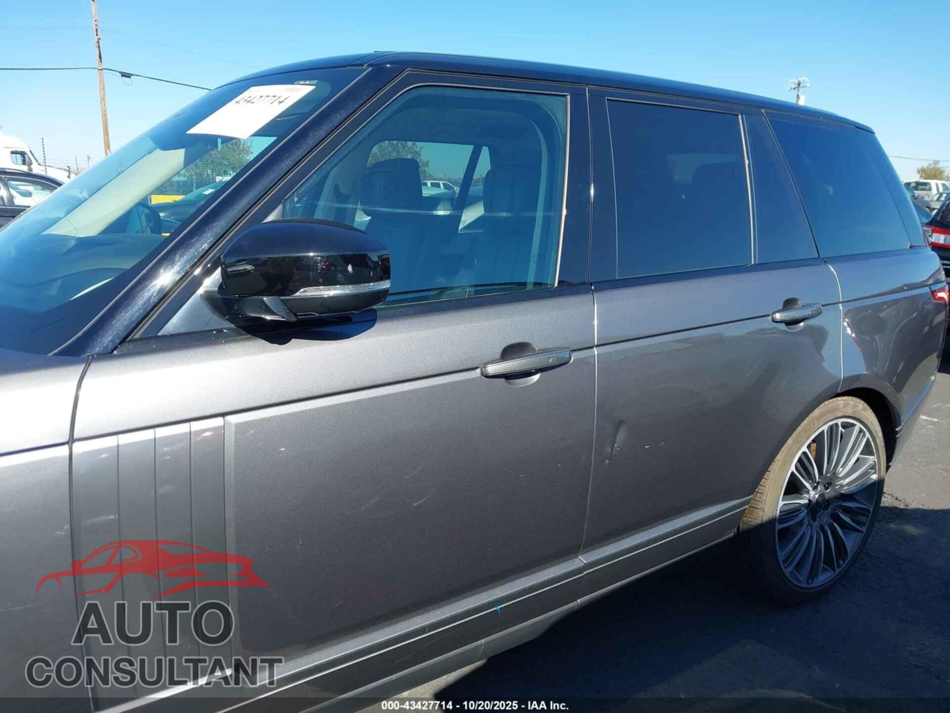 LAND ROVER RANGE ROVER 2018 - SALGV2RE6JA510724