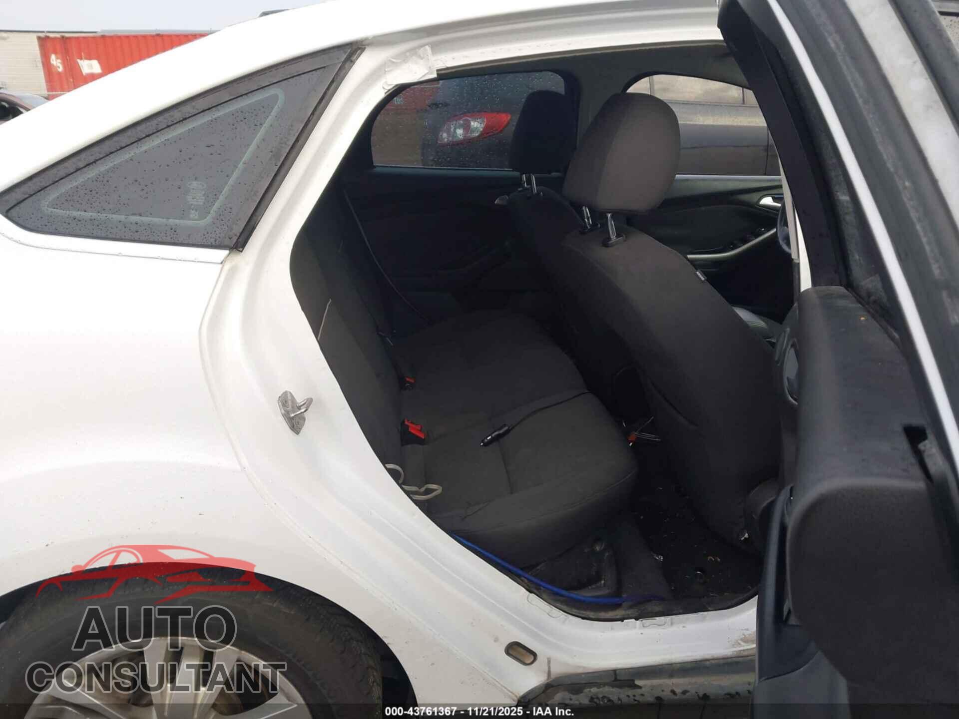 FORD FOCUS 2012 - 1FAHP3H25CL479210