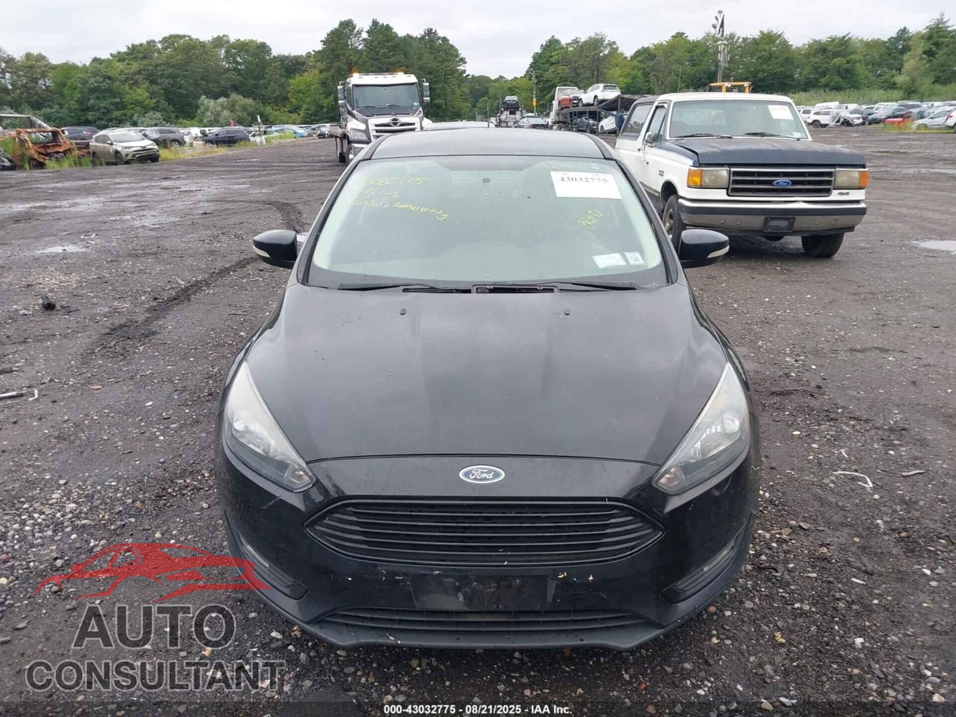 FORD FOCUS 2017 - 1FADP3FE8HL281157