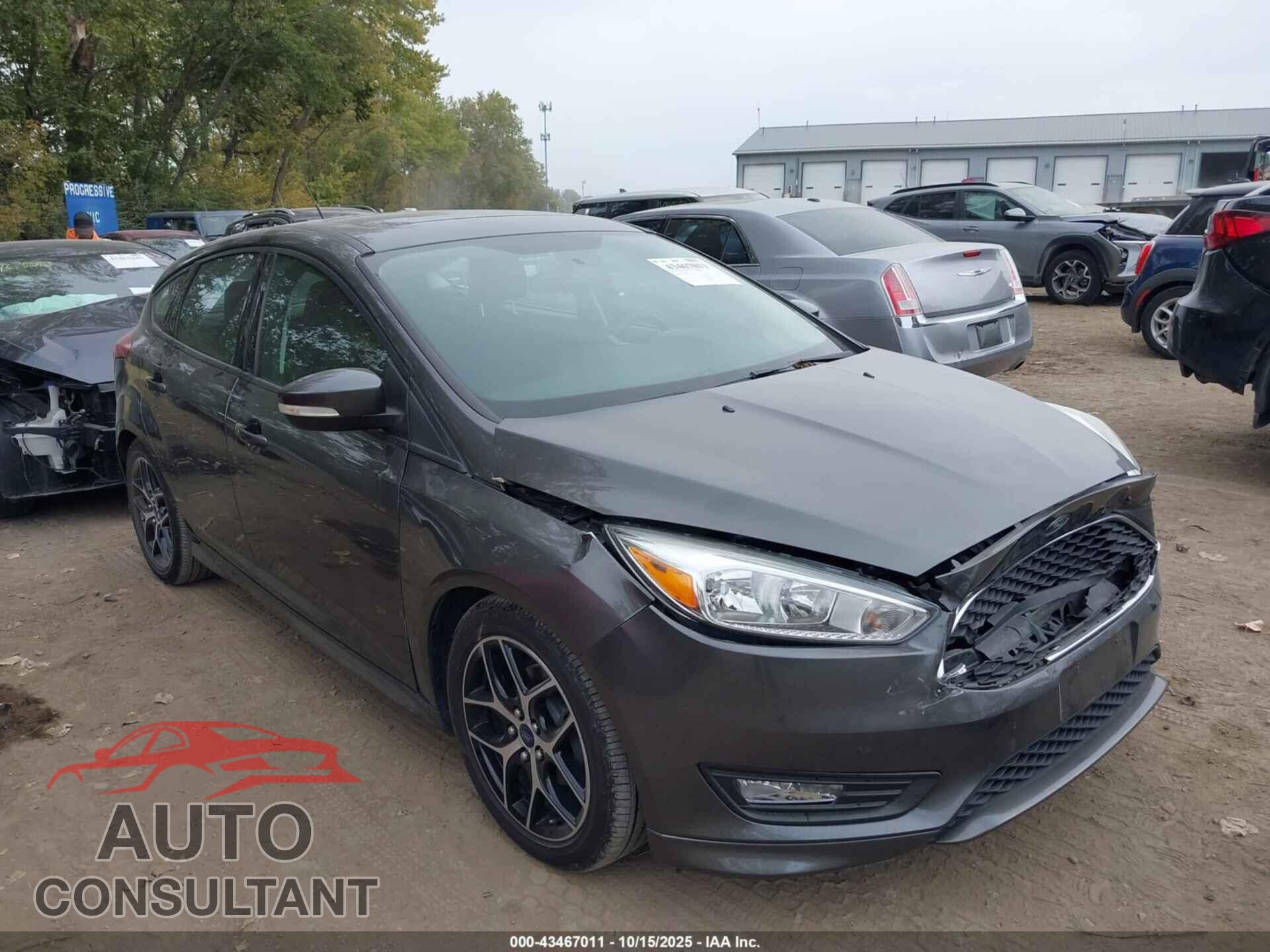 FORD FOCUS 2015 - 1FADP3K22FL286444