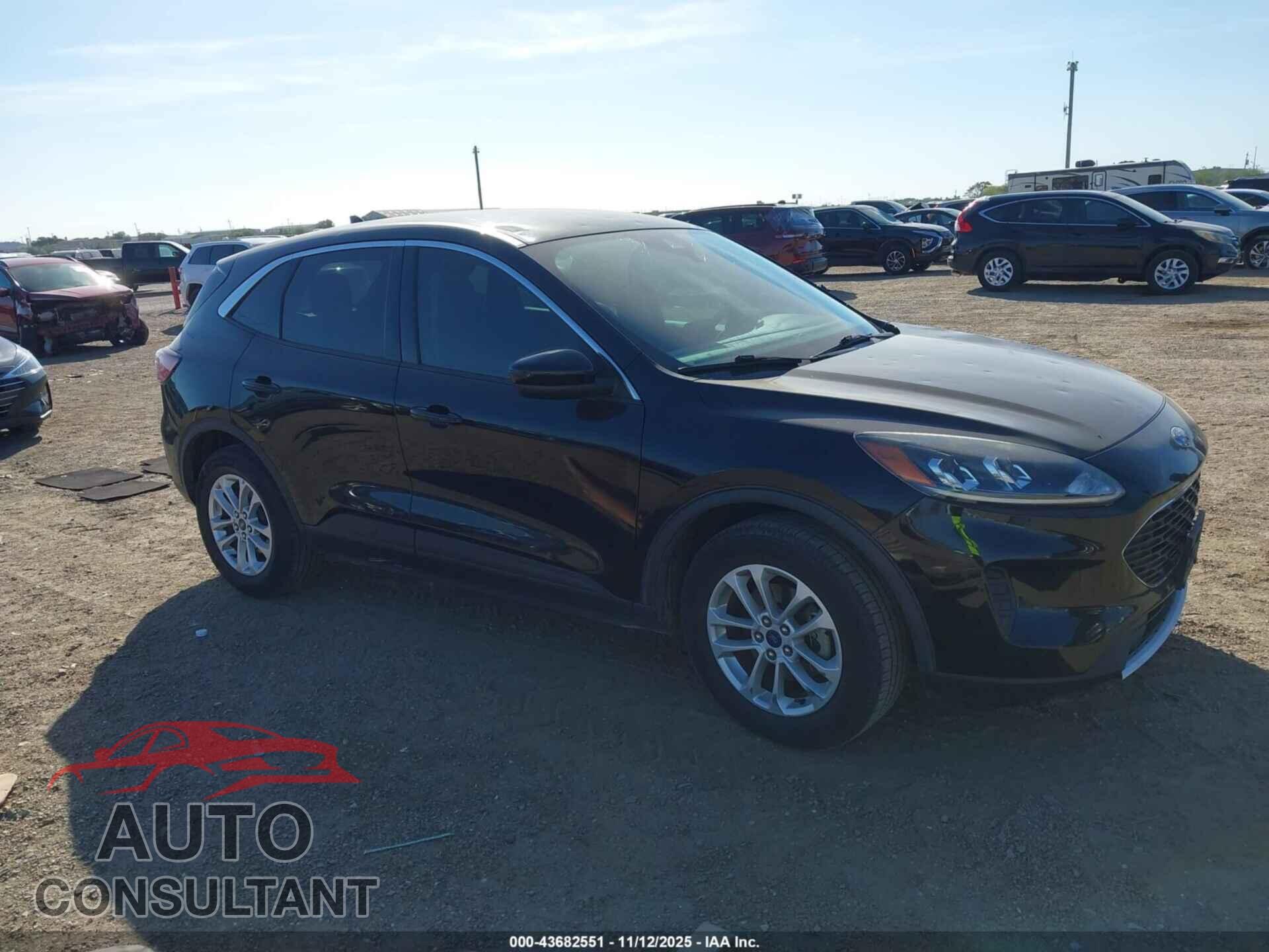 FORD ESCAPE 2020 - 1FMCU0G64LUA75448