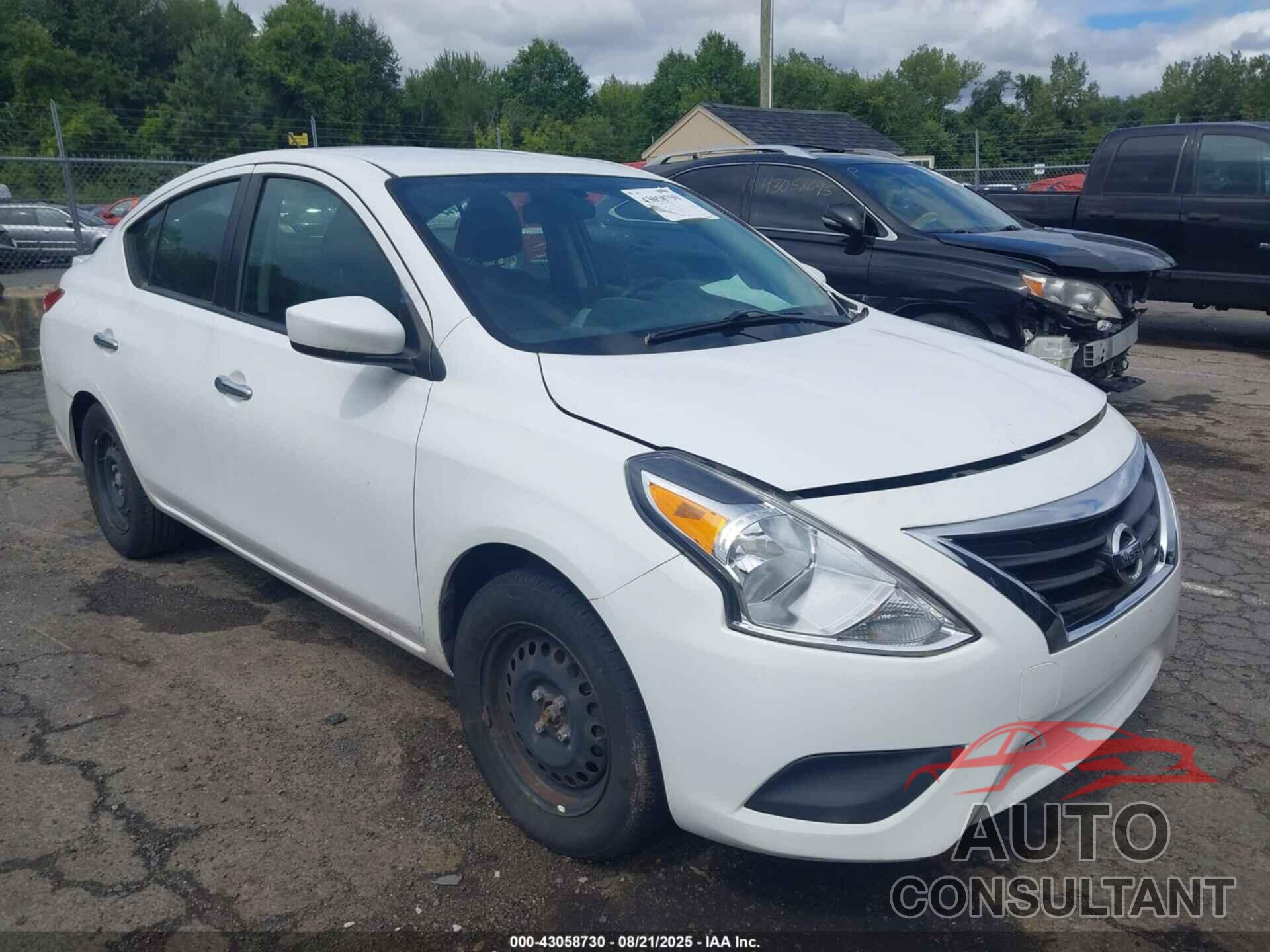 NISSAN VERSA 2017 - 3N1CN7AP6HL877063