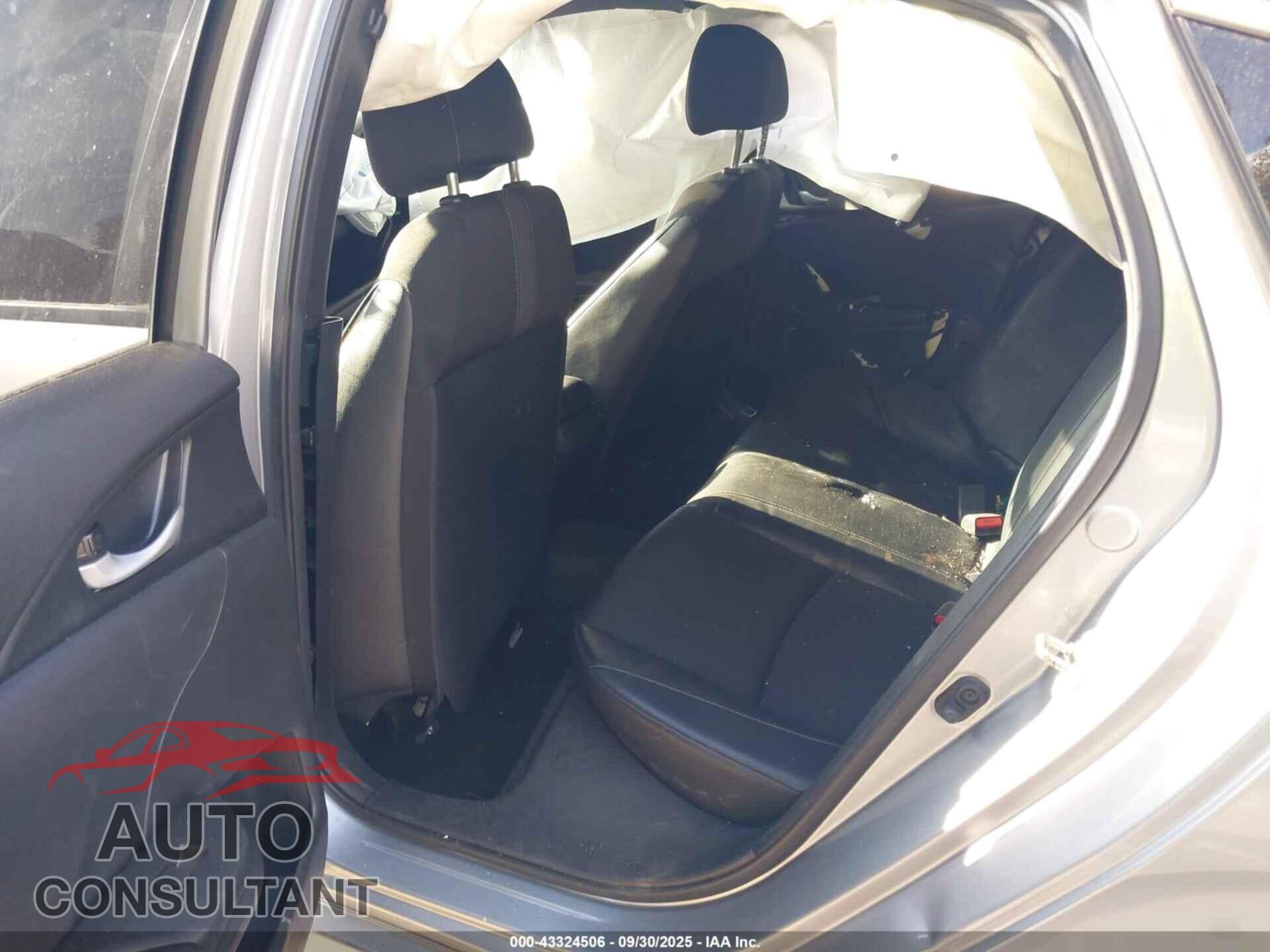 HONDA CIVIC 2019 - 2HGFC2F88KH512745