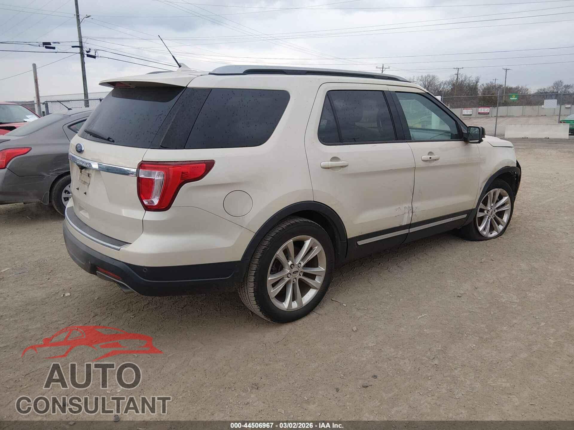 FORD EXPLORER 2018 - 1FM5K7D88JGB39080