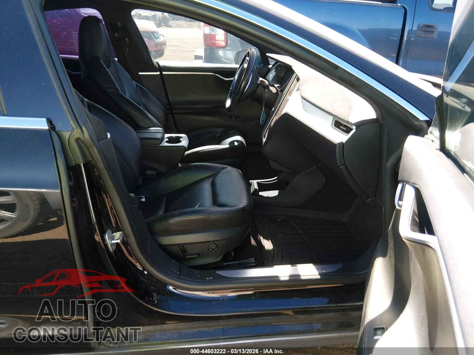 TESLA MODEL S 2015 - 5YJSA1H40FF080624