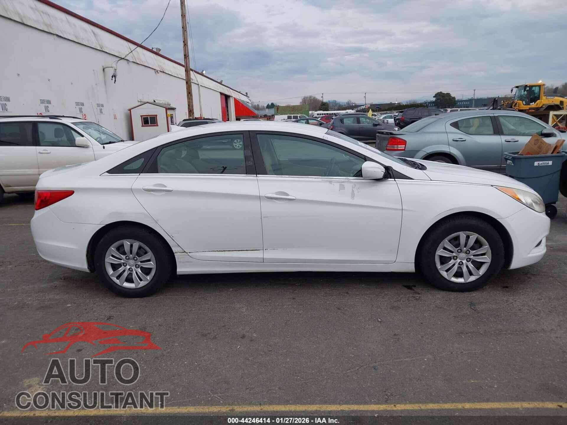 HYUNDAI SONATA 2012 - 5NPEB4AC3CH313809