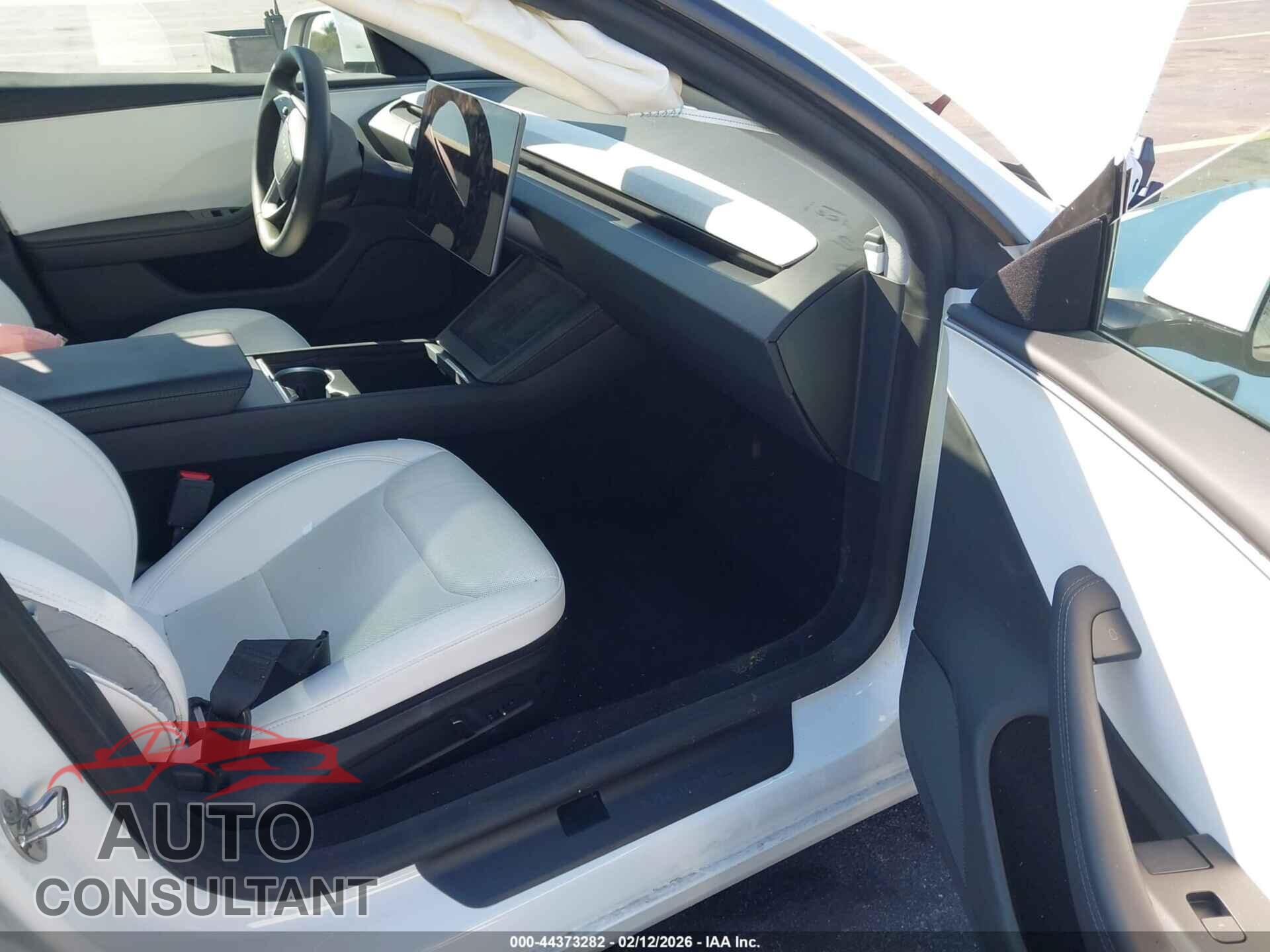 TESLA MODEL 3 2024 - 5YJ3E1EA4RF857765