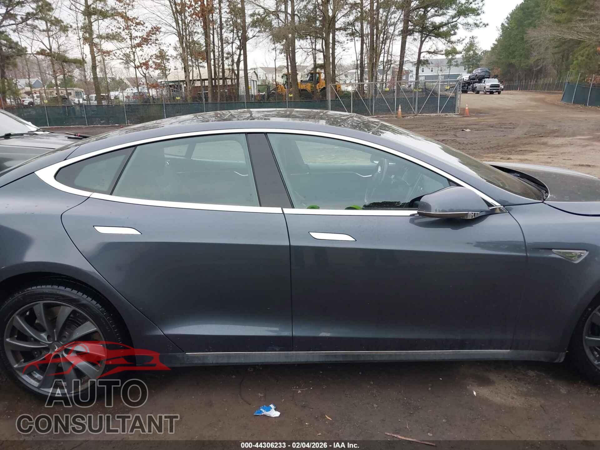TESLA MODEL S 2015 - 5YJSA1E28FF109175