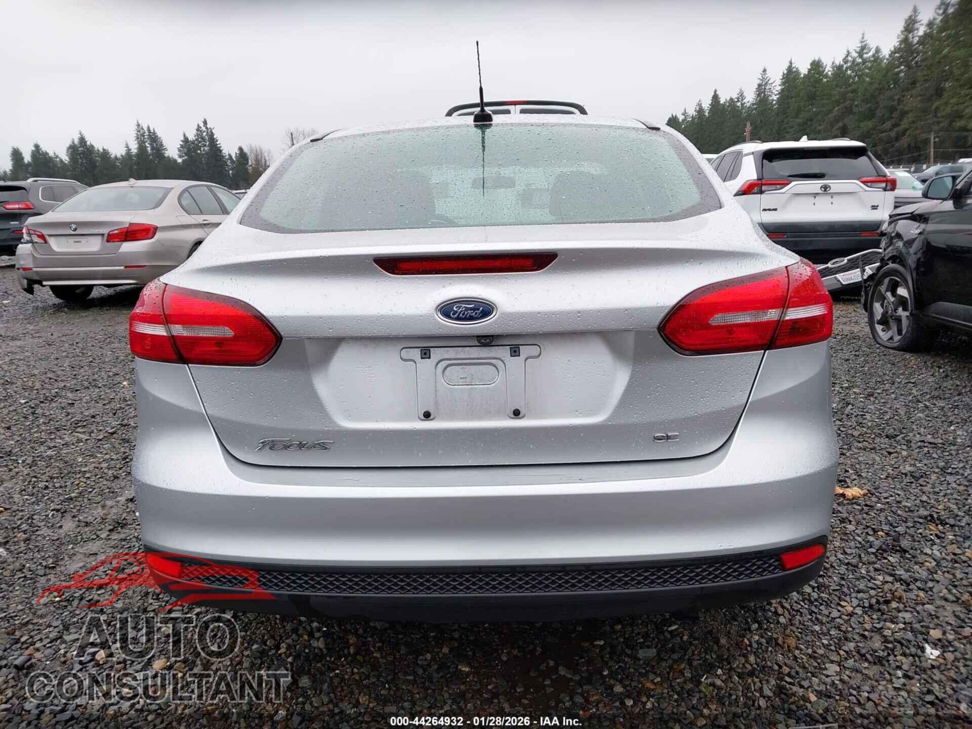FORD FOCUS 2015 - 1FADP3F20FL262329