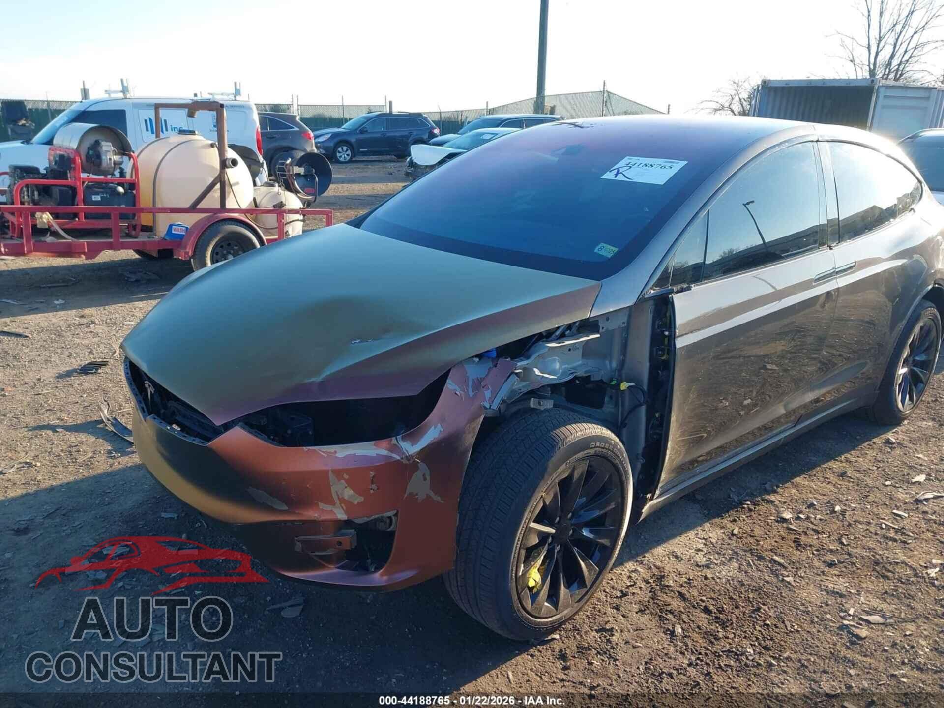 TESLA MODEL X 2016 - 5YJXCBE21GF019065
