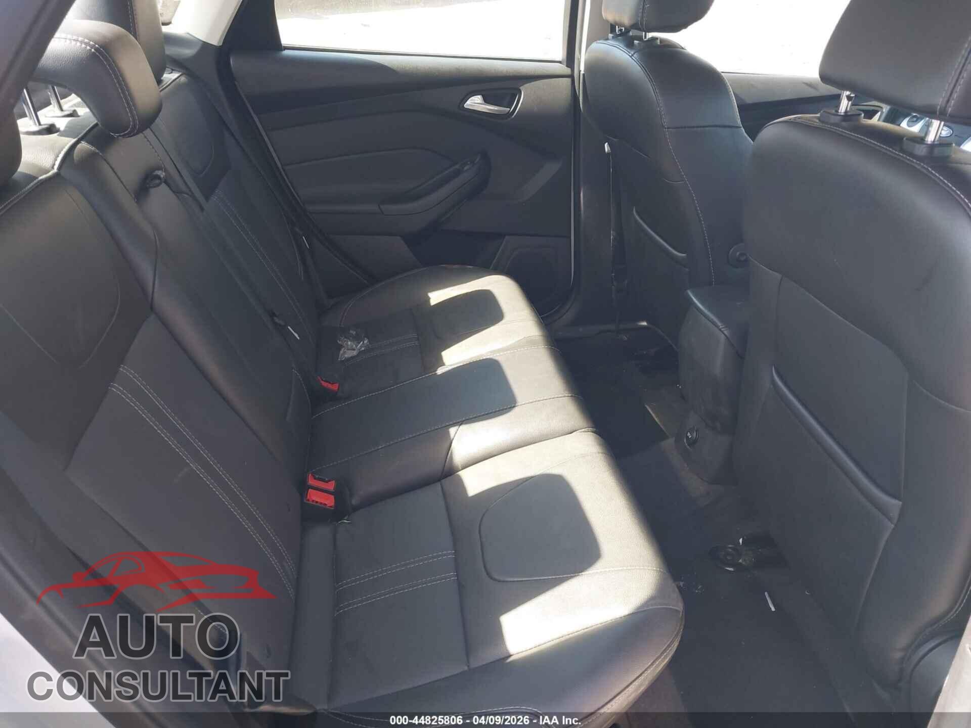 FORD FOCUS 2014 - 1FADP3F22EL314560