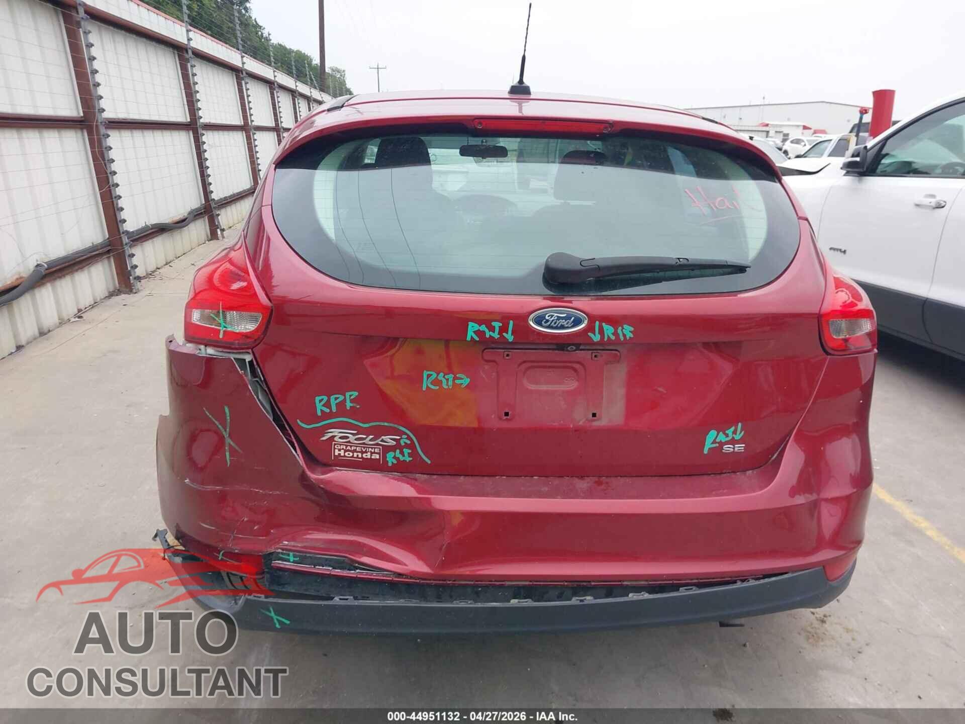 FORD FOCUS 2016 - 1FADP3K2XGL245027