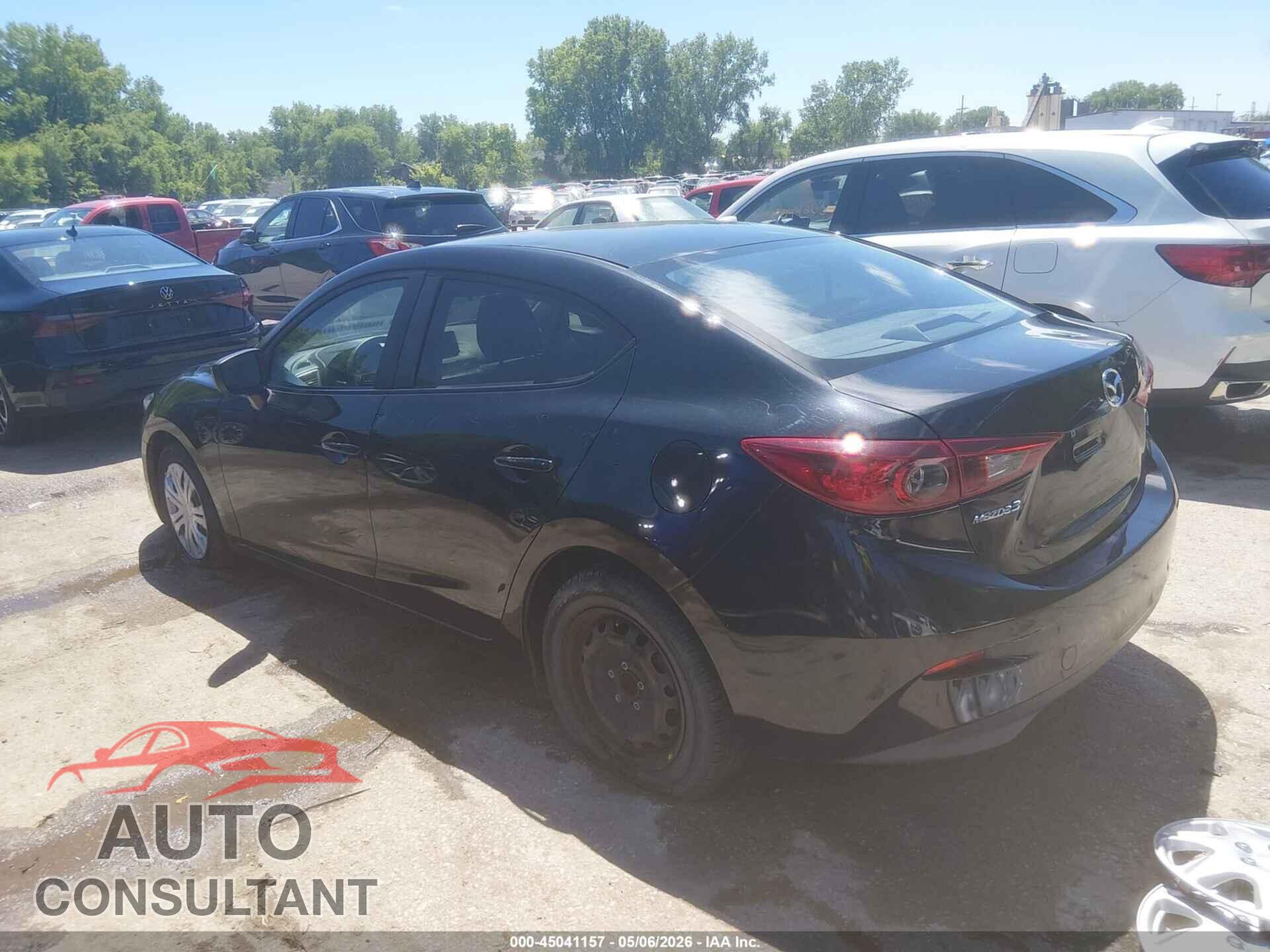 MAZDA MAZDA3 2018 - 3MZBN1U79JM228551