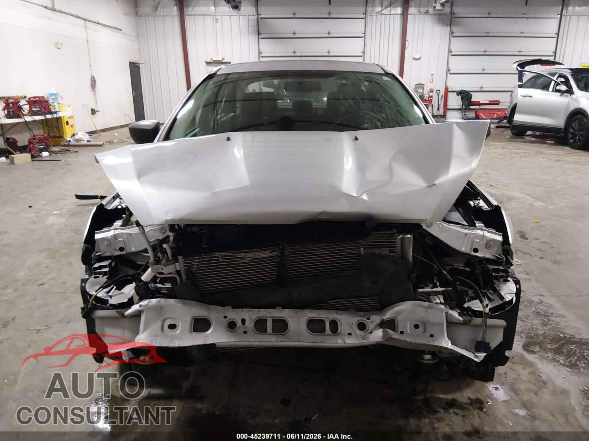 FORD FOCUS 2017 - 1FADP3E28HL213237