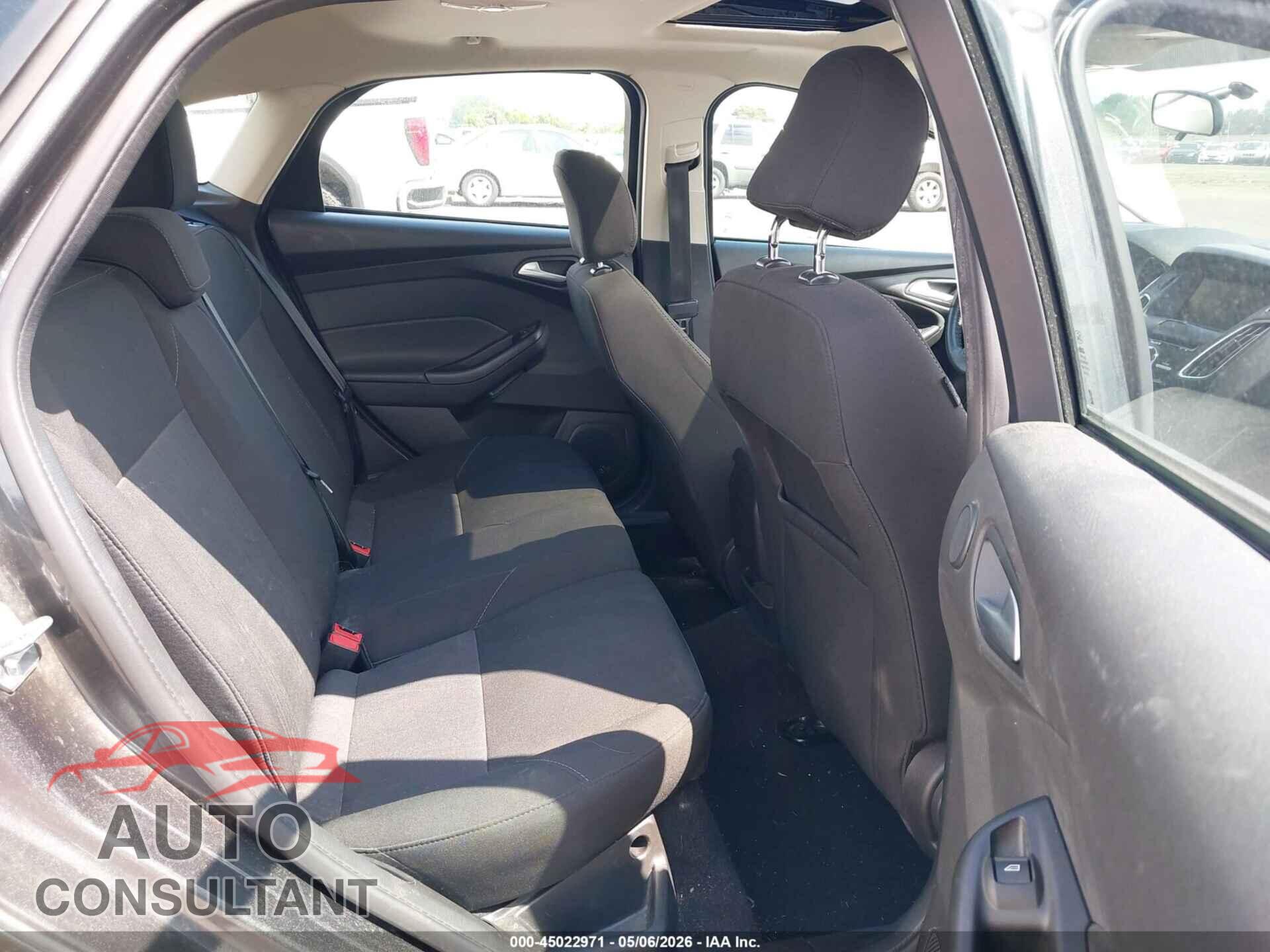 FORD FOCUS 2017 - 1FADP3M28HL296329