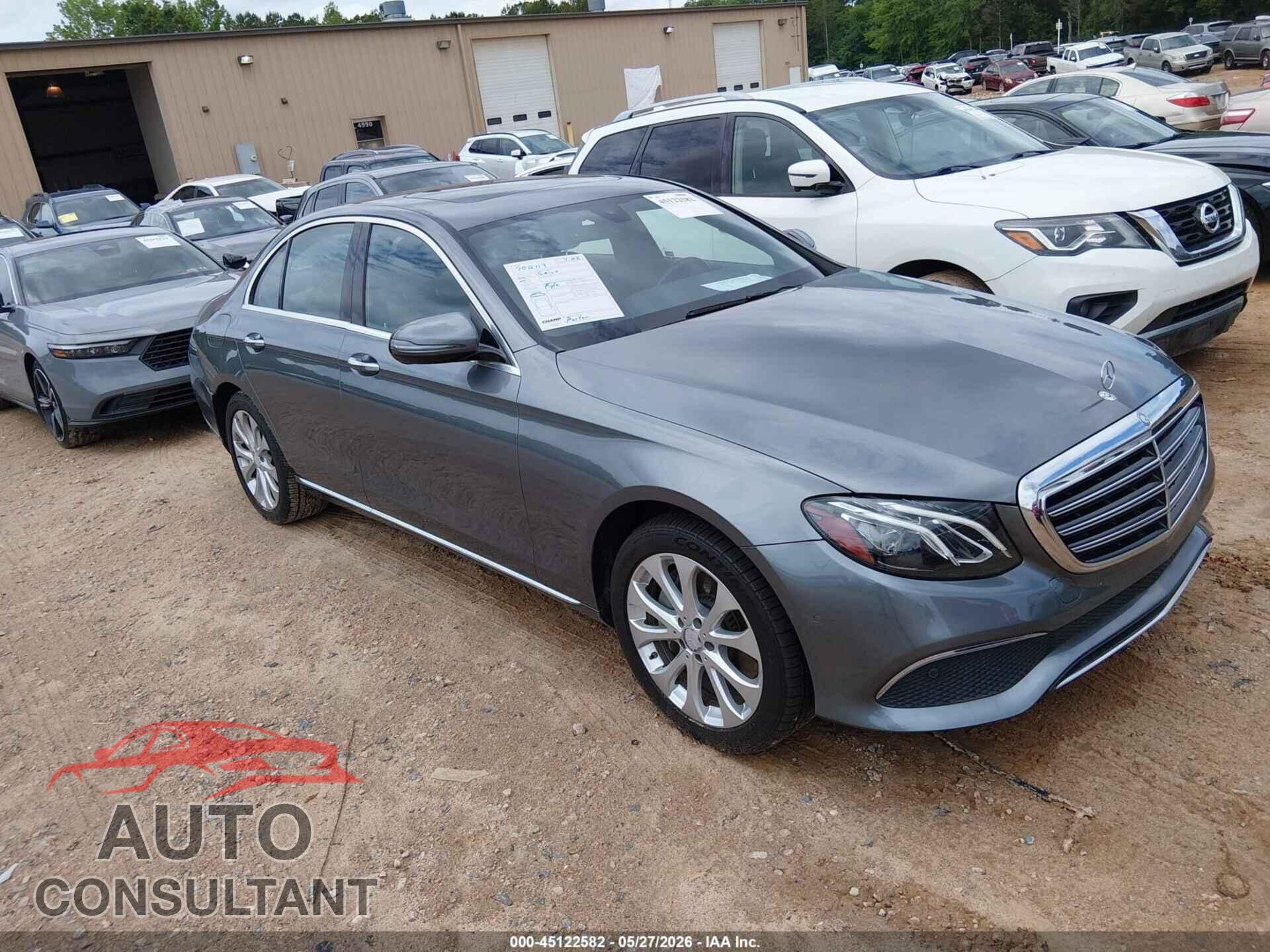 MERCEDES-BENZ E 300 2017 - WDDZF4KB3HA208347